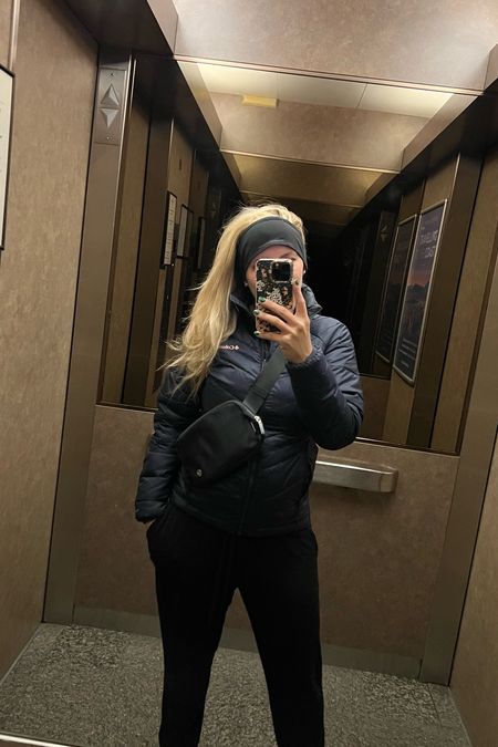 Finally caved and got the lulu bag and started wearing it this way 🤪
&& obsessed with this new headband. It’s what I’ve been looking for for yearssssss
#skitrip #lululemon #skiski #powpkw

#LTKunder100 #LTKSeasonal #LTKfit
