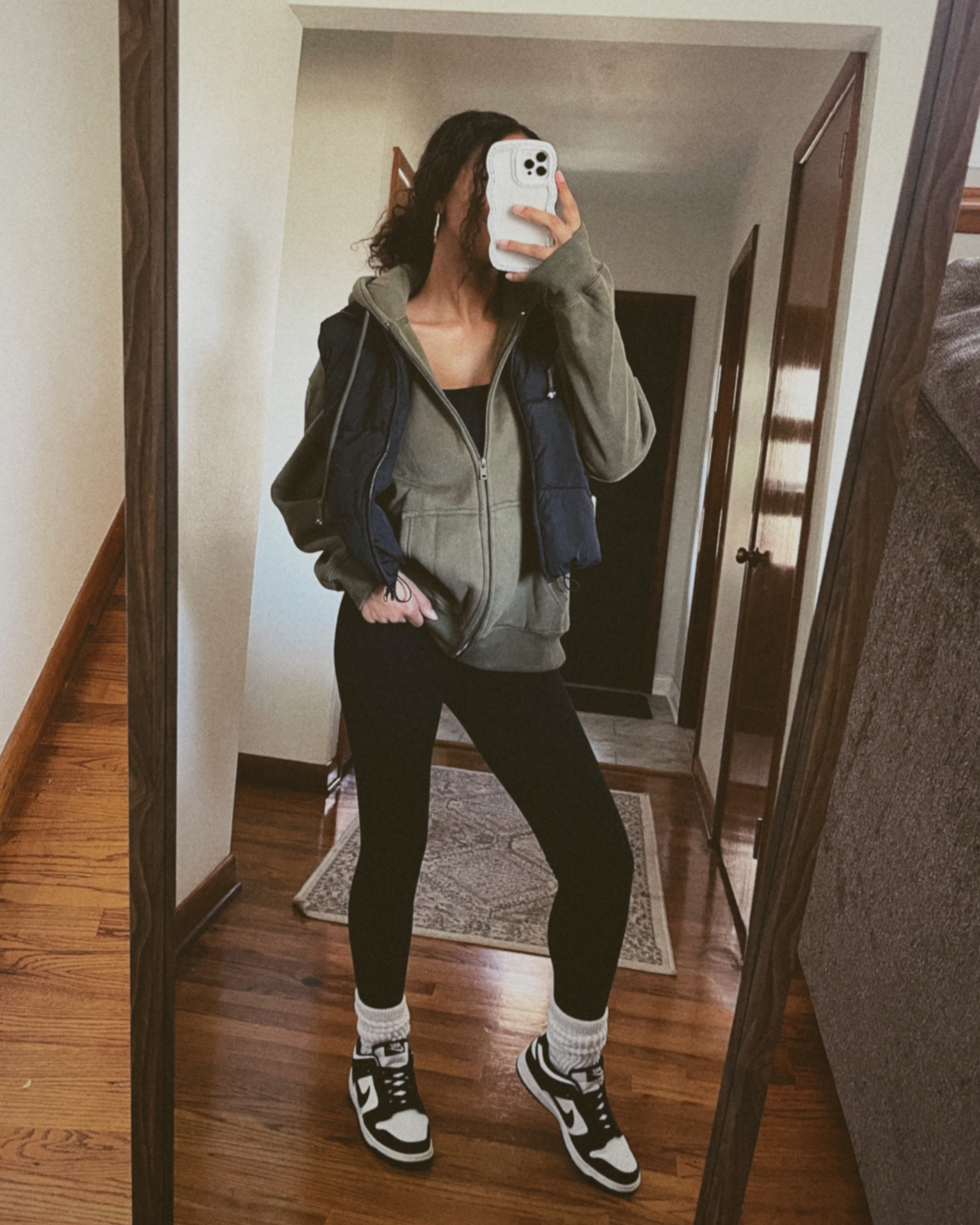 Slouch Socks Leggings And Socks Outfit High Socks Over Leggings