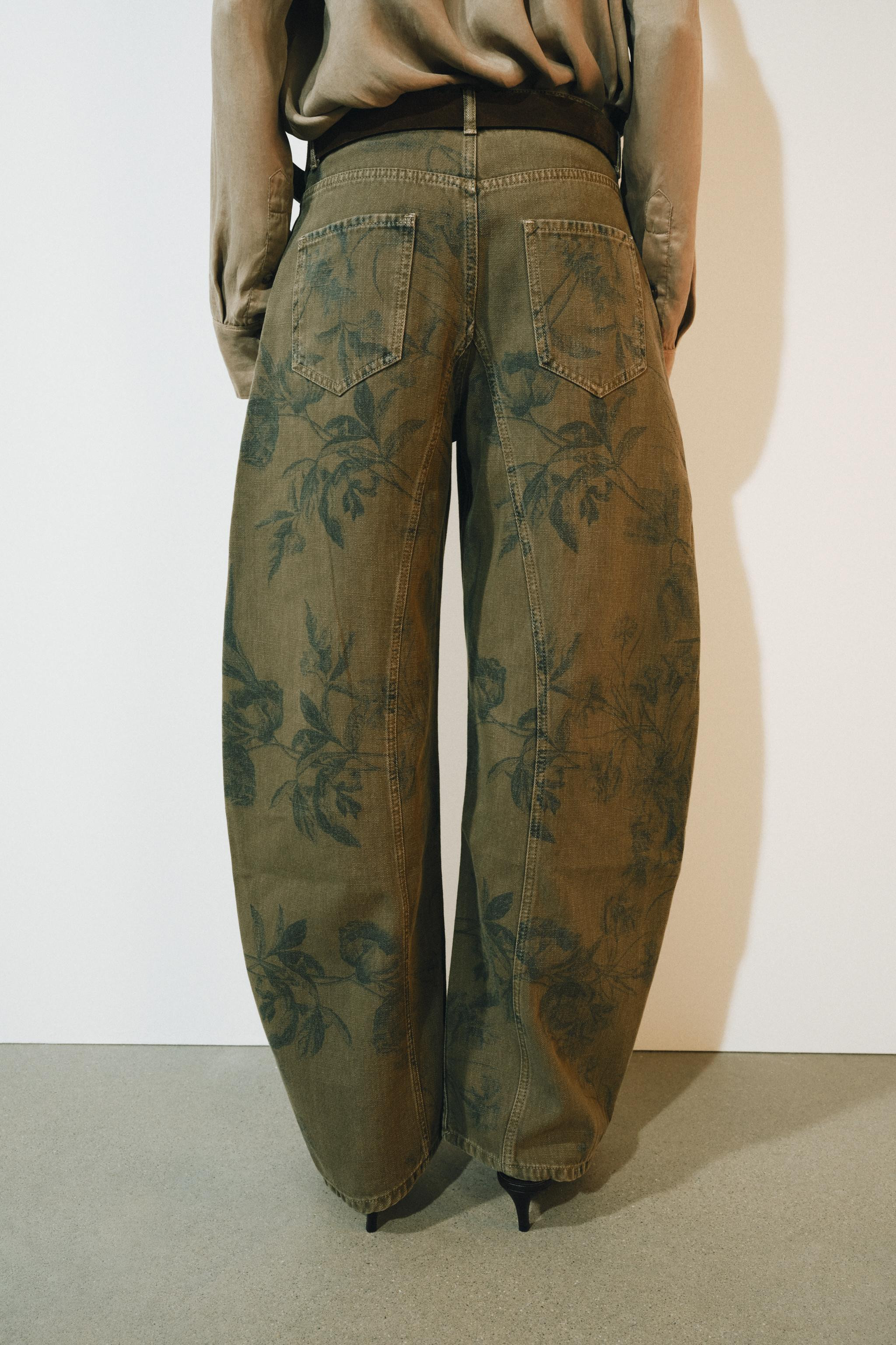 ZW COLLECTION FLORAL LOW-RISE BARREL LEG JEANS | Zara US