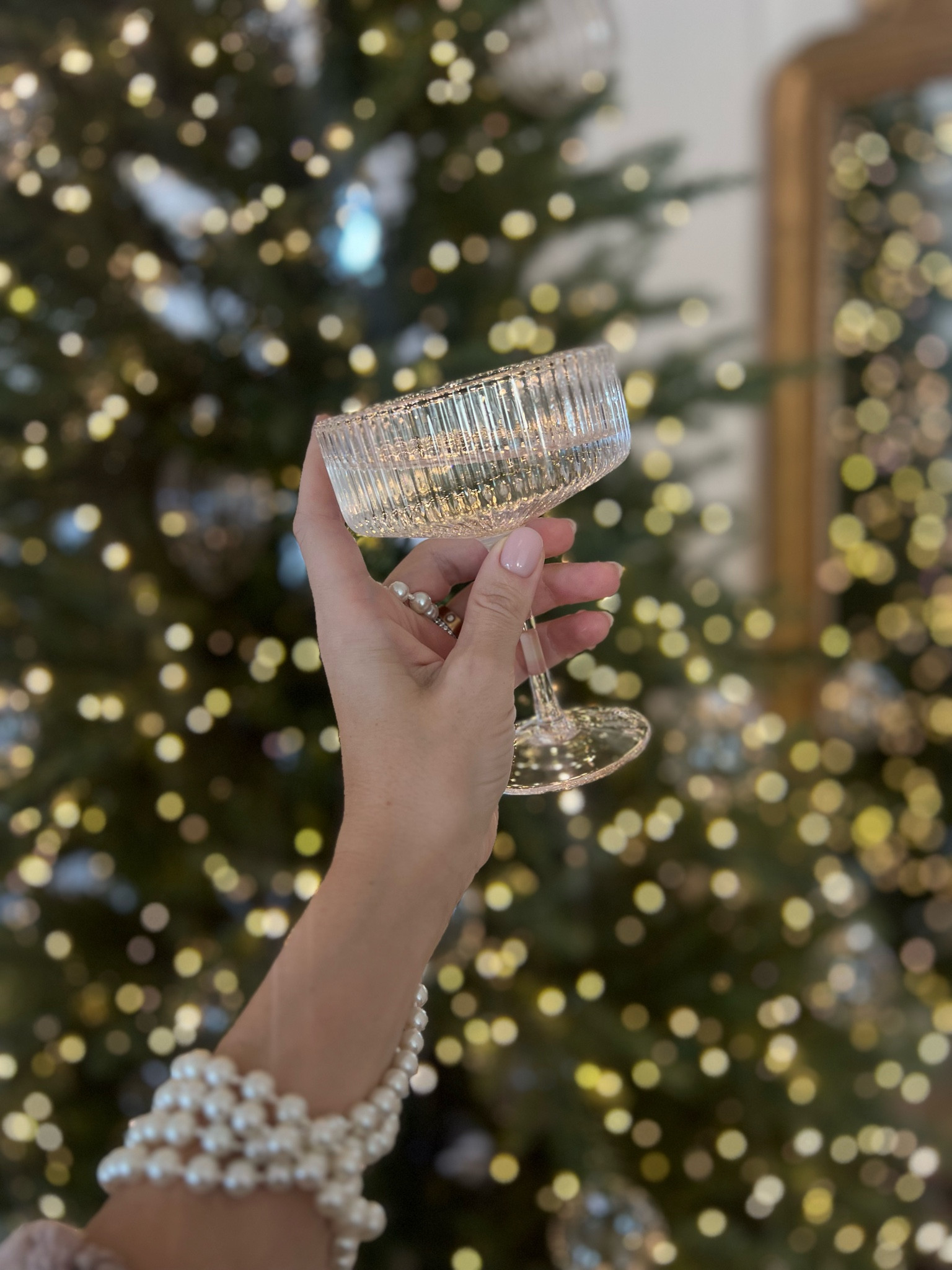 That twinkle ✨ best glasses for the season 

#LTKGiftGuide #LTKparties #LTKsalealert