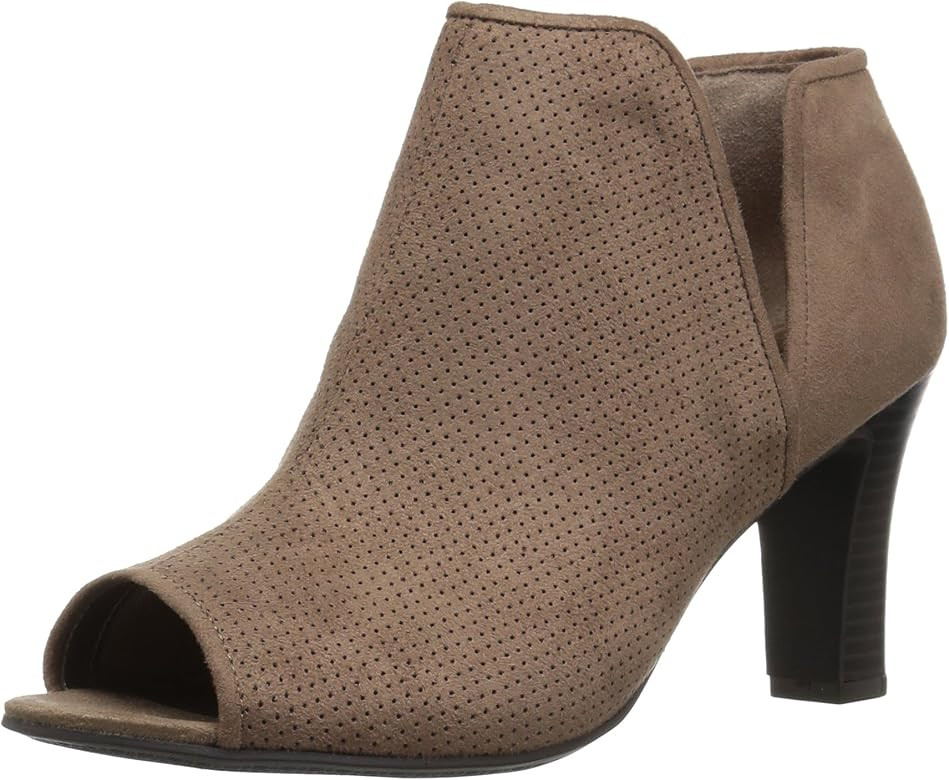 Women's Coana Ankle Bootie | Amazon (US)