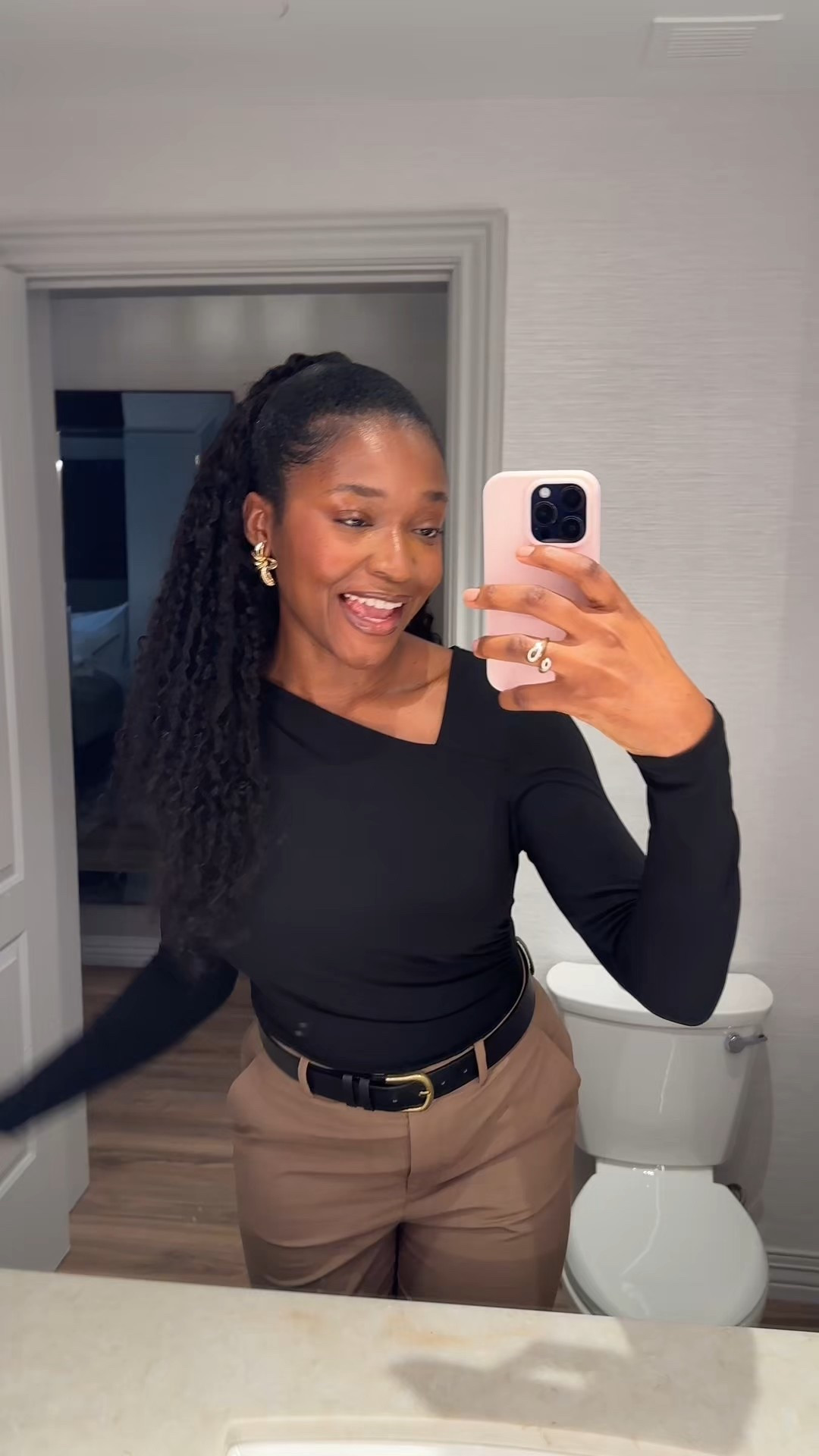 Corporate babe ✨✨