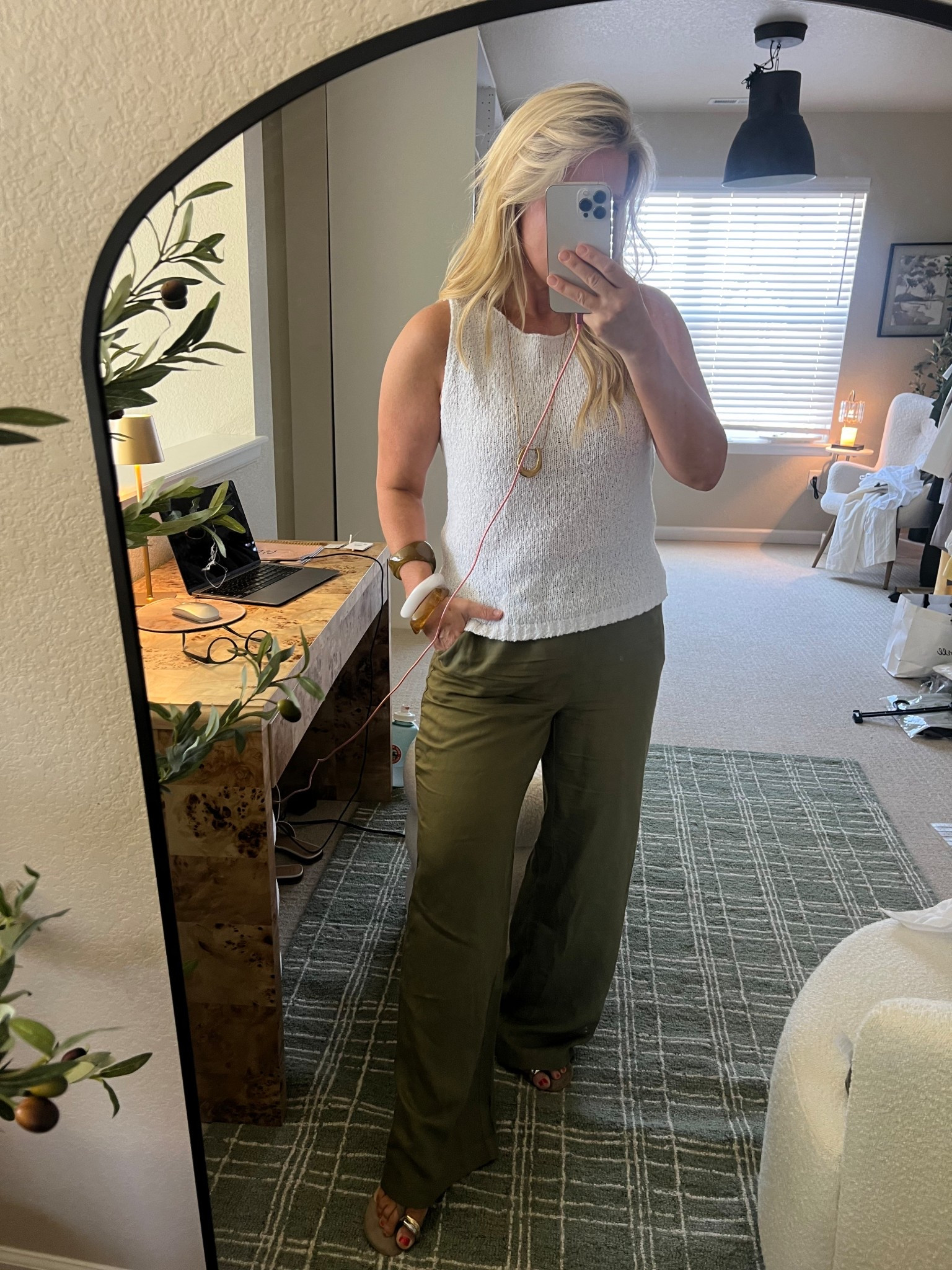  ✨Tap the bell and ❤️ for over 40 fashion, midlife style, midsize fashion and luxury looks for less. 


⬇️Sizing information:

Medium top and medium bottoms (size down if in between sizes)
Once I hit 40, my belly said, “Surprise!”
And suddenly, nothing in my closet felt good.

Low-rise jeans? Absolutely not.
Clingy tops? Cue the identity crisis.
Even the so-called “mom pants”? Betrayal.

But these under-$50 pieces from LOFT?
They understood the assignment.
Stretchy where I need it, soft where it matters, and not a hint of “trying too hard.”

Because here’s the truth:
We’re not dressing to hide.
We’re dressing to feel amazing in the bodies we’re living in right now.

We’re not shrinking—we’re showing up.
And we deserve clothes that feel as good as they look.

Which look is your fave? 
Let’s stop settling. Let’s start feeling ourselves—belly and all.


👑"Helping you look good, feel good!" - Lindsey Denver

#Midsizestyle  #spring #amazonfashion #midsizefashion #midlifestyle  #midsize #midsizeootd #over45#midsizeoutfits #size10 #size12 #midsizeootd 

Follow my LTK @Over40andmidlife on the @shop.LTK app to view this post and get my exclusive app-only content!

#liketkit #LTKOver40 #LTKFindsUnder50 #LTKMidsize
@shop.ltk
https://liketk.it/5dm9r