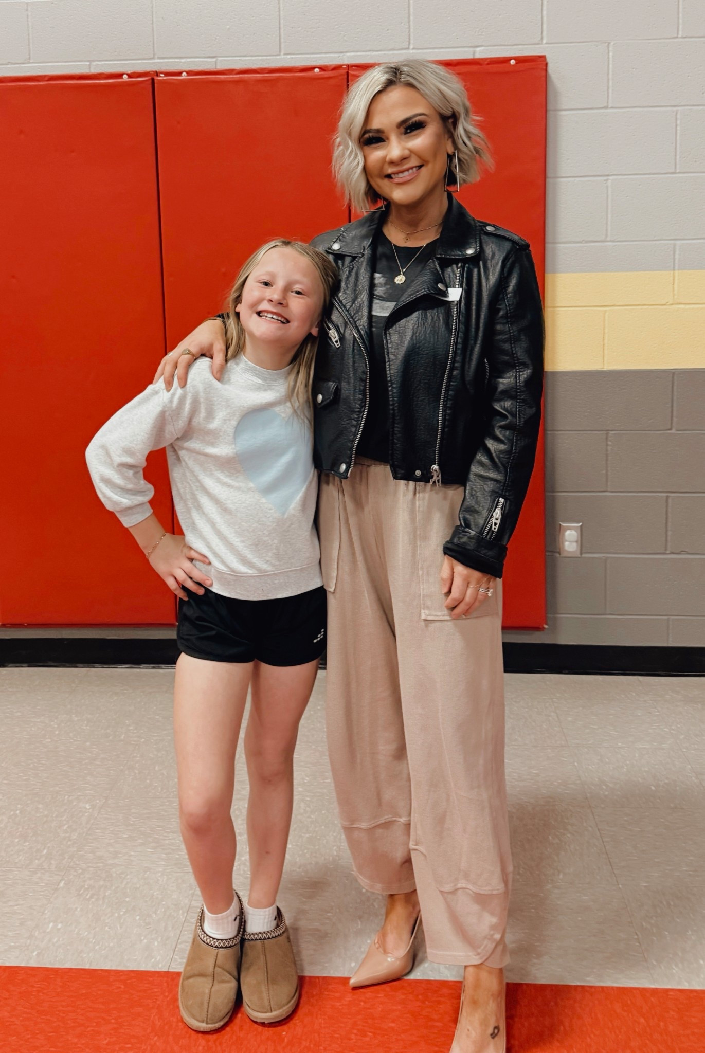 The best Amazon pants! Feels like pajamas and I love the fit! Wearing a small

#LTKOver40 #LTKStyleTip #LTKFindsUnder50