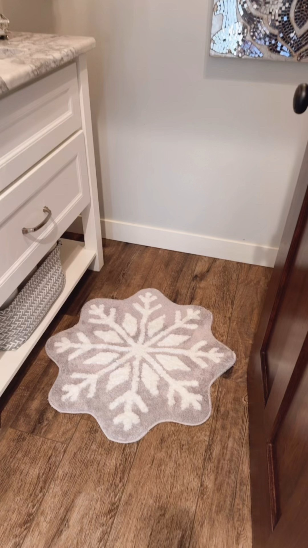Snowflake accents in my powder bath ❄️ 

#LTKFindsUnder50 #LTKHoliday #LTKHome