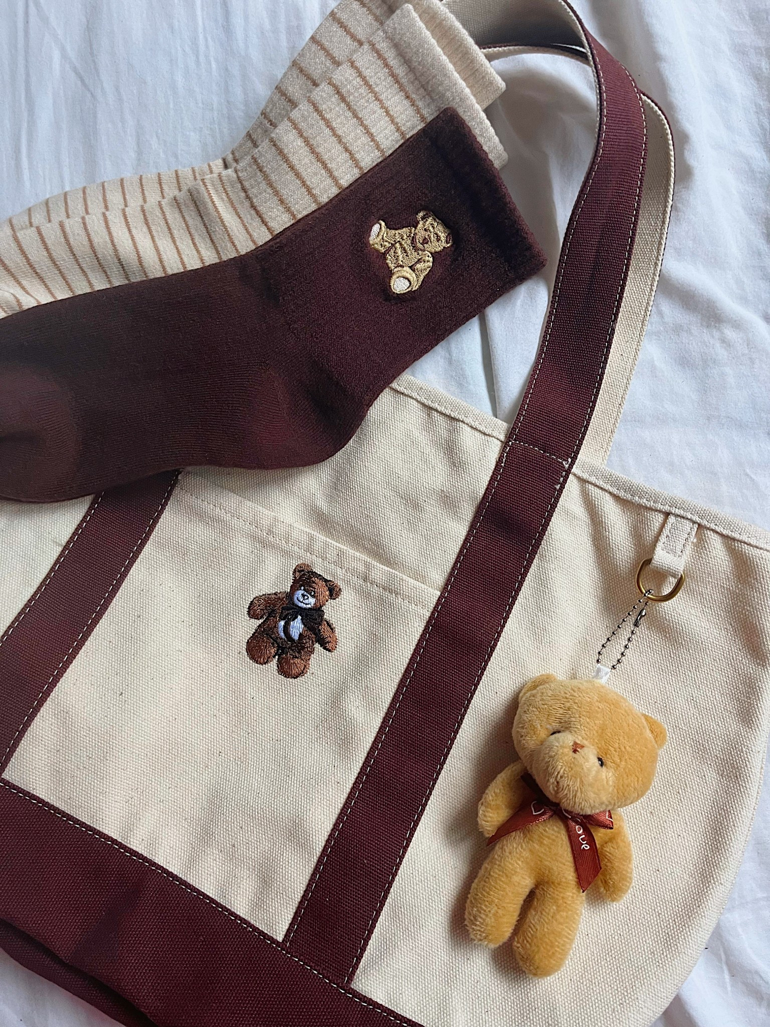Teddy Bear Fall 🧸 

LTKsalealert / ltkfindsunder100 / lykfindsunder50 / teddy bear / bear / teddy / teddy bear tote bag / tote bag / bear tote bag / American eagle tote bag / American eagle / teddy bear socks / brown socks / striped socks / neutral / neutrals / neutral tote bag / neutral bag / sale / sale alert / aesthetic / brown aesthetic / autumn fashion / fall fashion / fall bag / autumn bag / fall accessories / autumn accessories / autumn style / fall style 

#LTKStyleTip #LTKSeasonal #LTKItBag