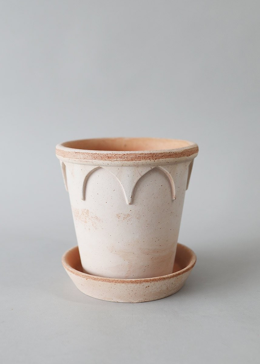 Bergs Elizabeth Terra Cotta Pot and Saucer - 6.5" Tall x 7" Wide with Drainage | Afloral (US)