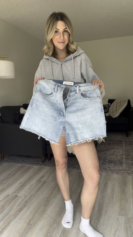 Styling denim shorts 
Wearing size 27 
