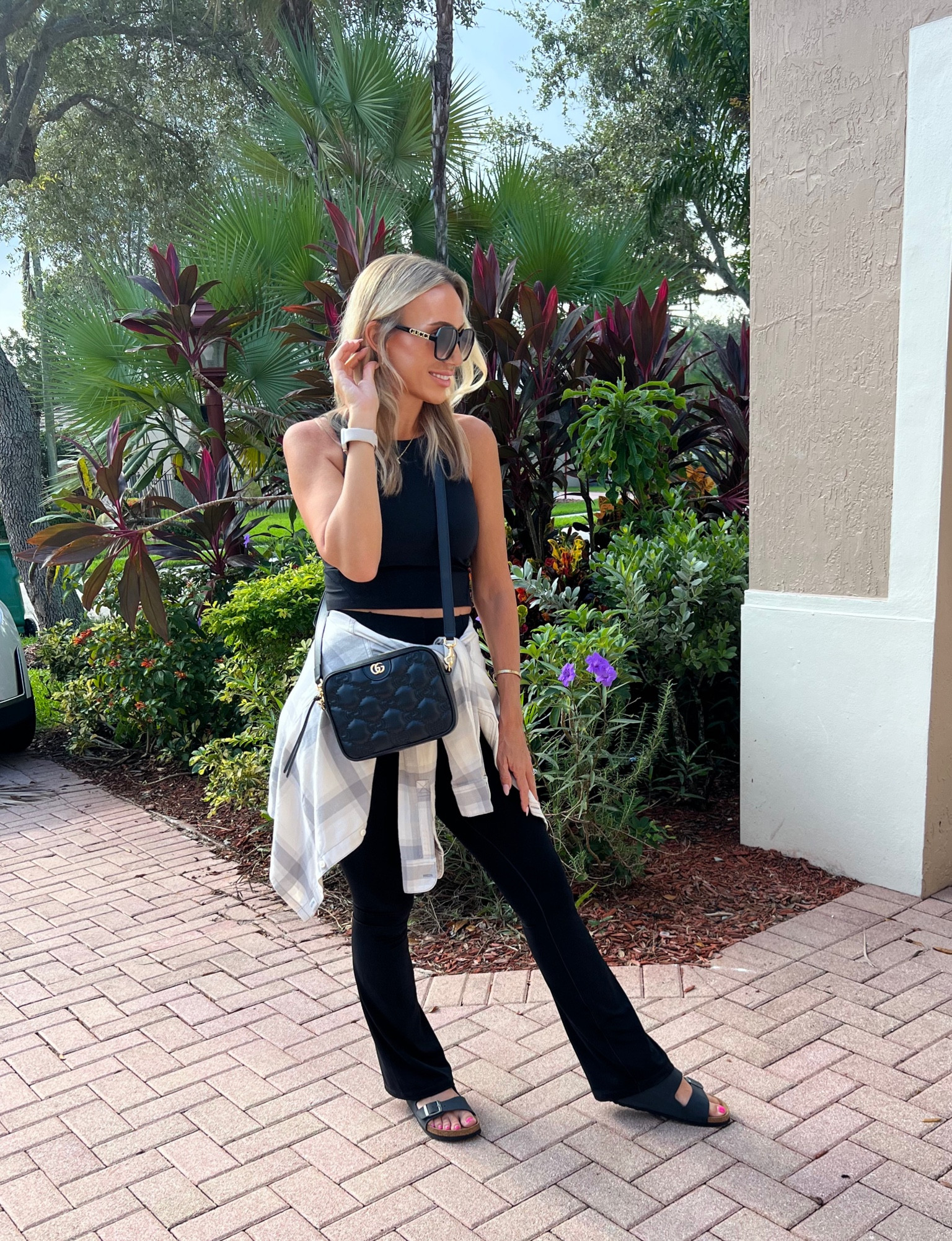 Busy day outfit! If you haven’t yet grabbed these flare leggings, do it now! 😍

#LTKstyletip #LTKSeasonal