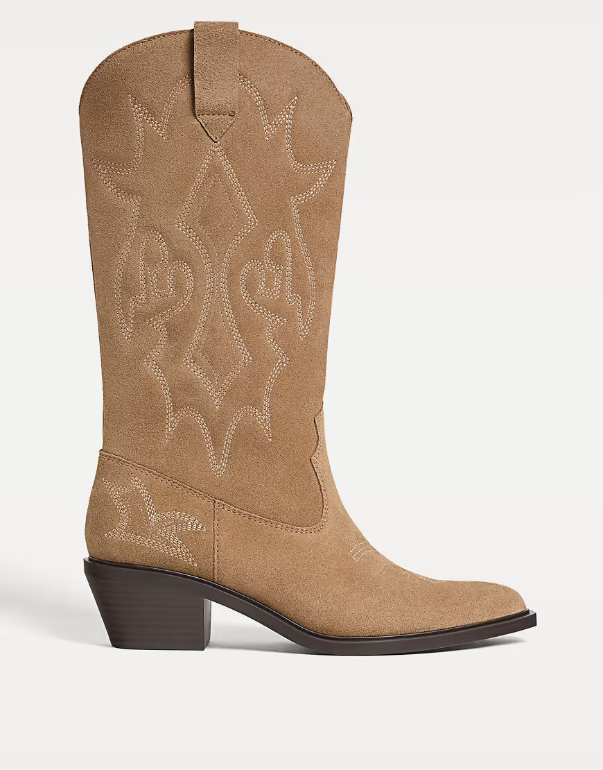 Stradivarius – Cowboystiefel in Beige aus Spaltleder-Neutral | ASOS (Global)