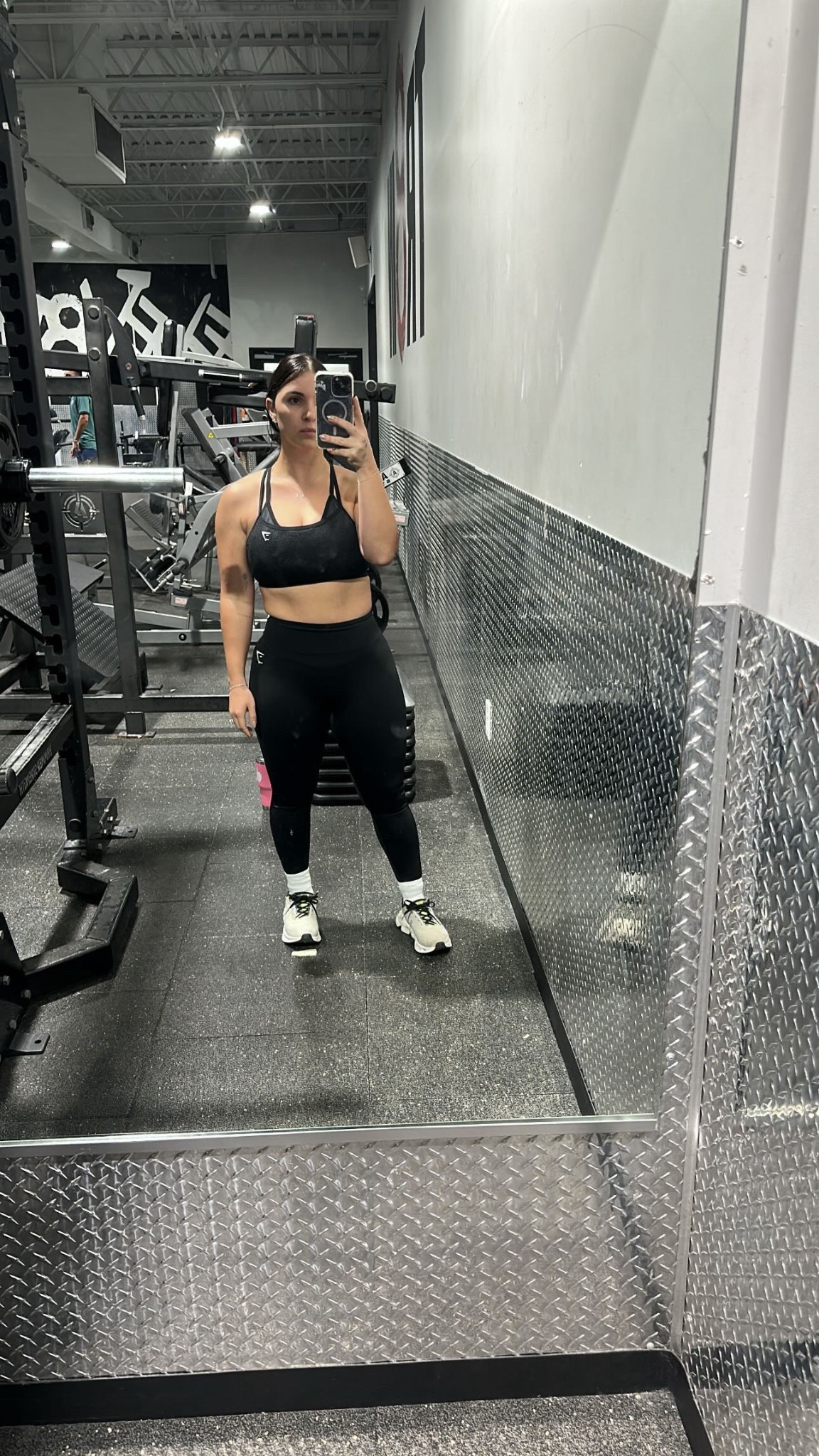 I’m 4’11 these are petite leggings everything in a M 

#LTKPetite #LTKActive