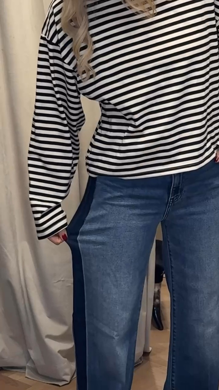 Jeans
Wide leg jeans
Stripe top


#LTKSeasonal #LTKdayinmylife #LTKootd