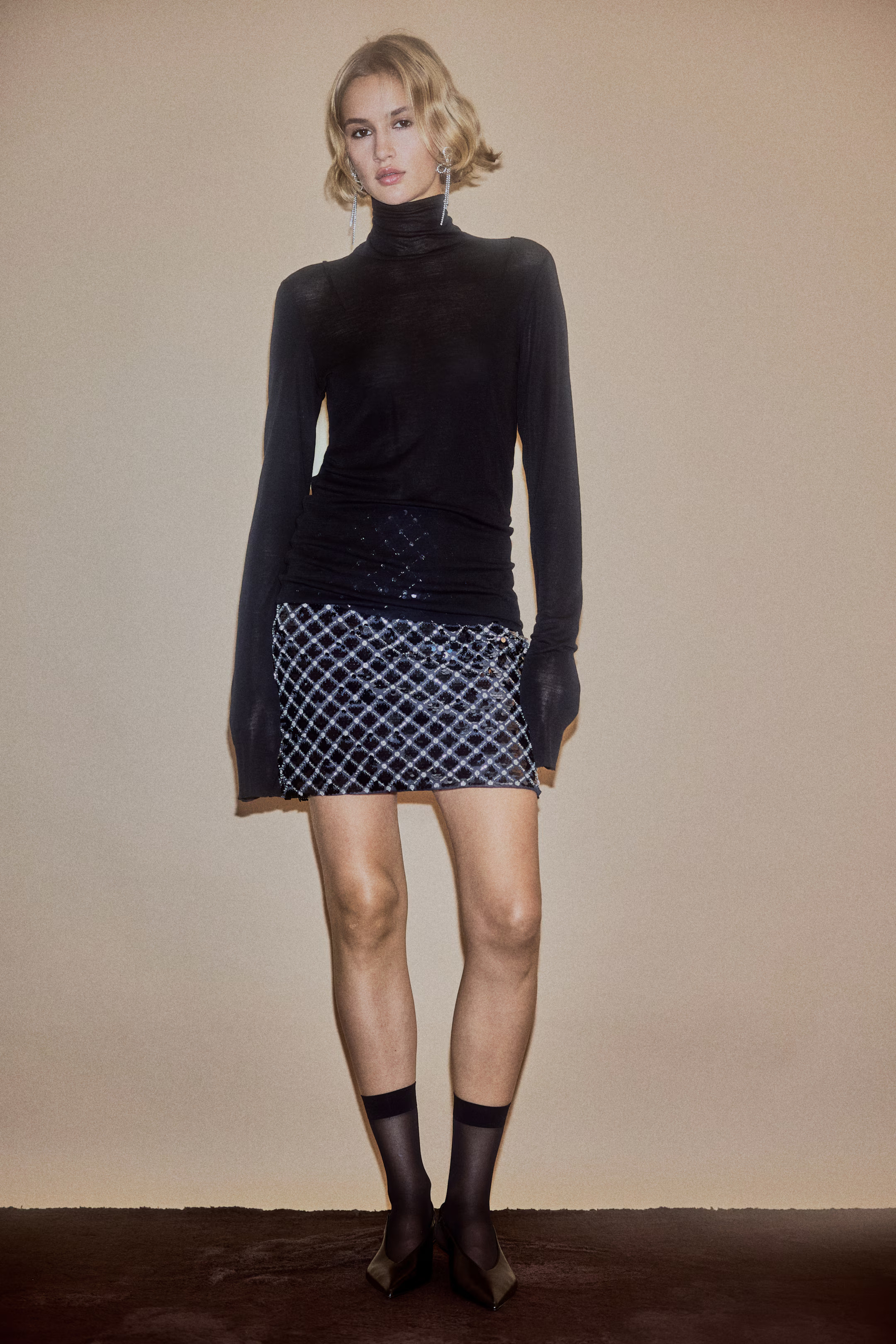 Embellished mini skirt | H&M (UK, MY, IN, SG, PH, TW, HK)