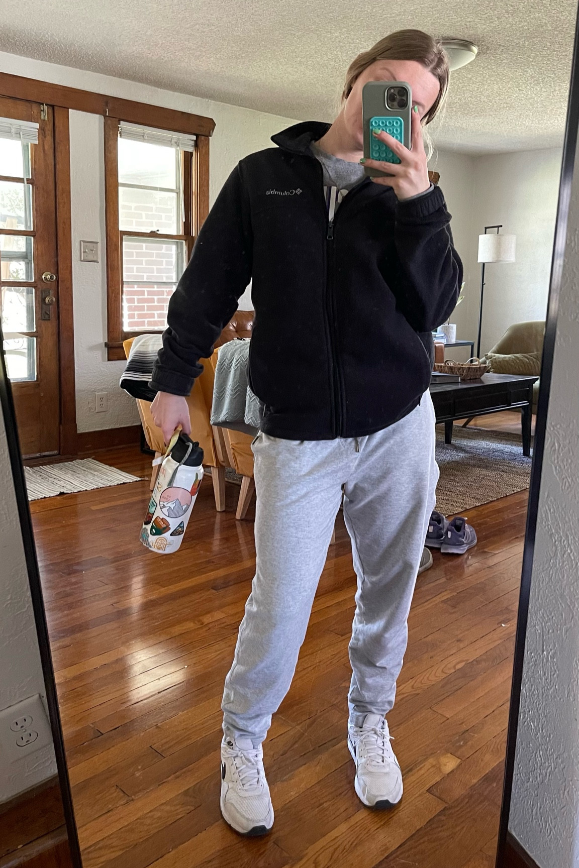 Cozy day at home☁️

My pants are Eddie Bauer, but are no longer available, so I linked several similar options in varying price points!

#LTKstyletip #LTKfindsunder50