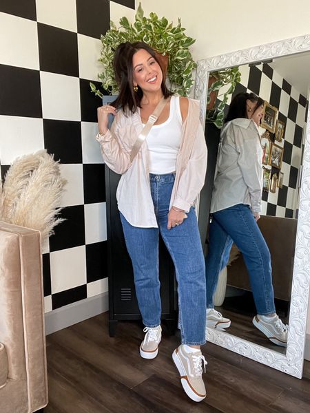 Happy mom fit Friday! Already chatted about this look when I originally posted yesterday but wanted to list out sizes in case you need help choosing what to order.

Jeans- 27
Tank- medium
Button down- small
Vans- 6.5
😘😘😘