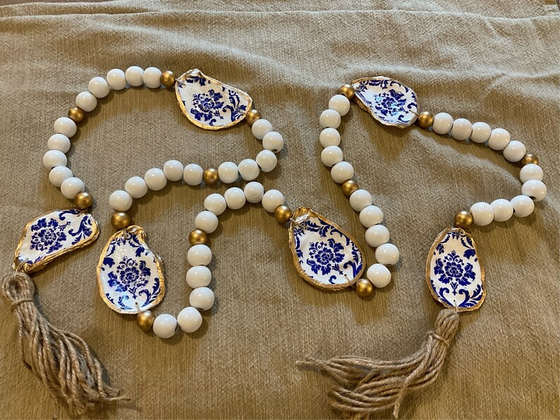 Blue Floral Oyster Shell Garland - Etsy | Etsy (US)