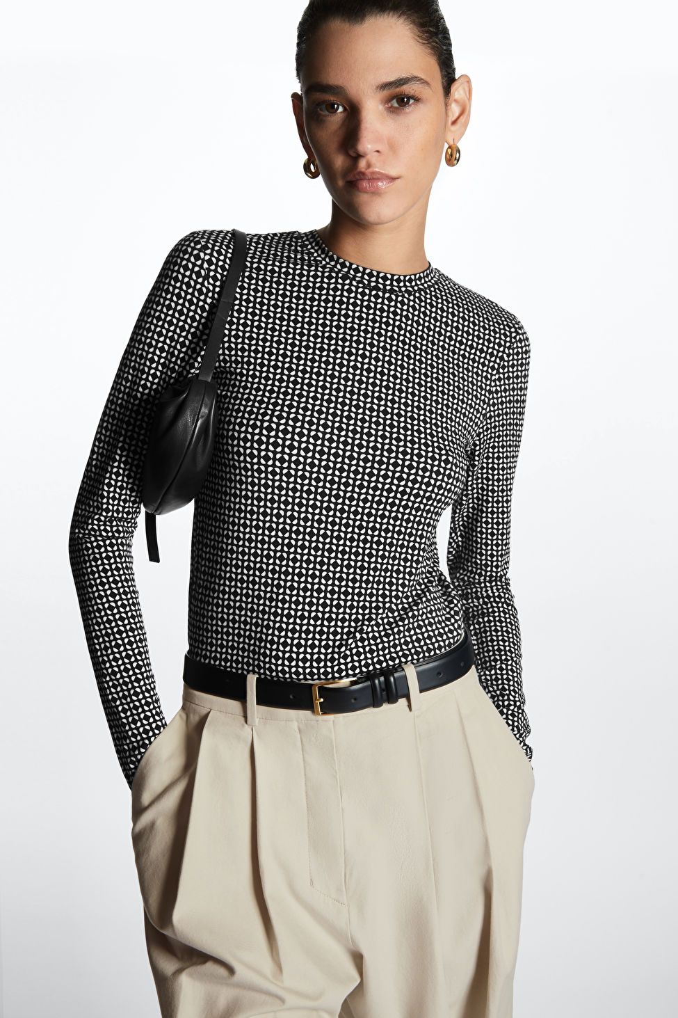SECOND-SKIN LONG-SLEEVED TOP | COS (US)