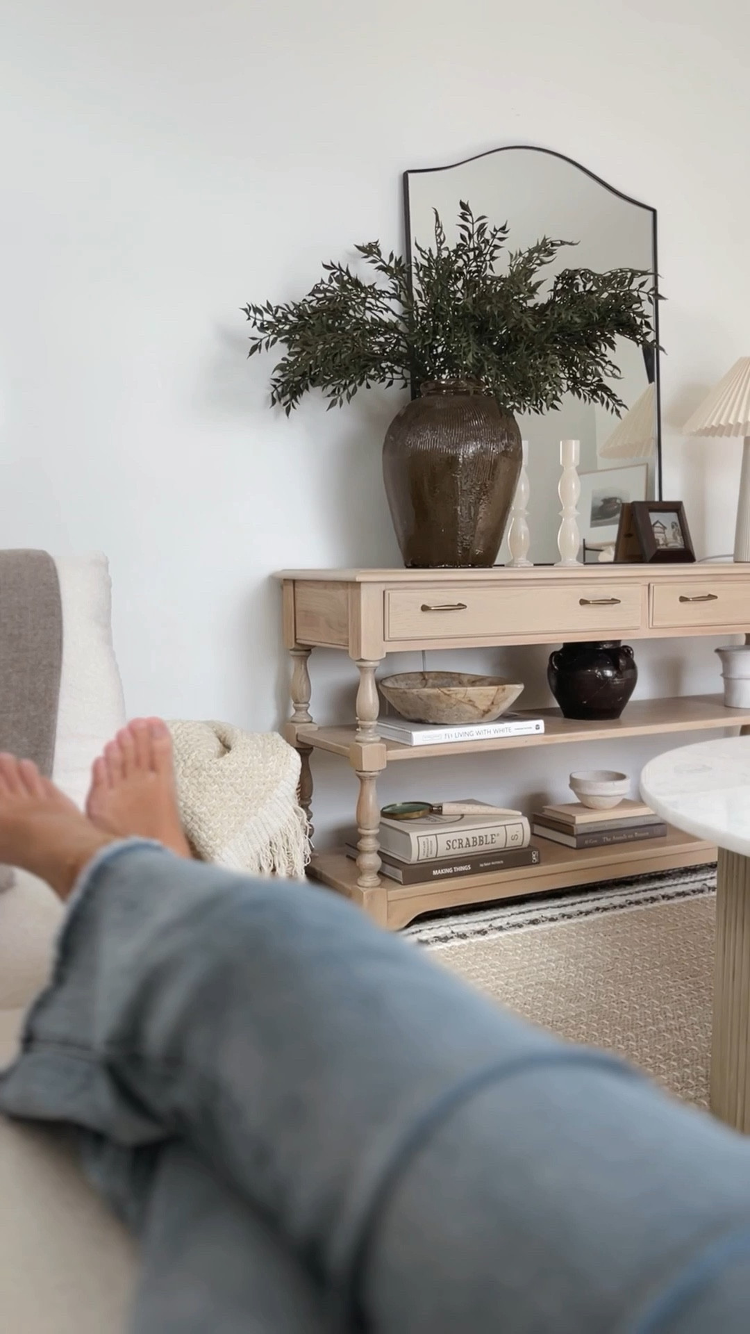 ✨ All the bonus room views! ✨





#home #decor #livingroom #neutral #summer #spring #amazon #finds #styling

#LTKHome #LTKStyleTip #LTKFindsUnder100