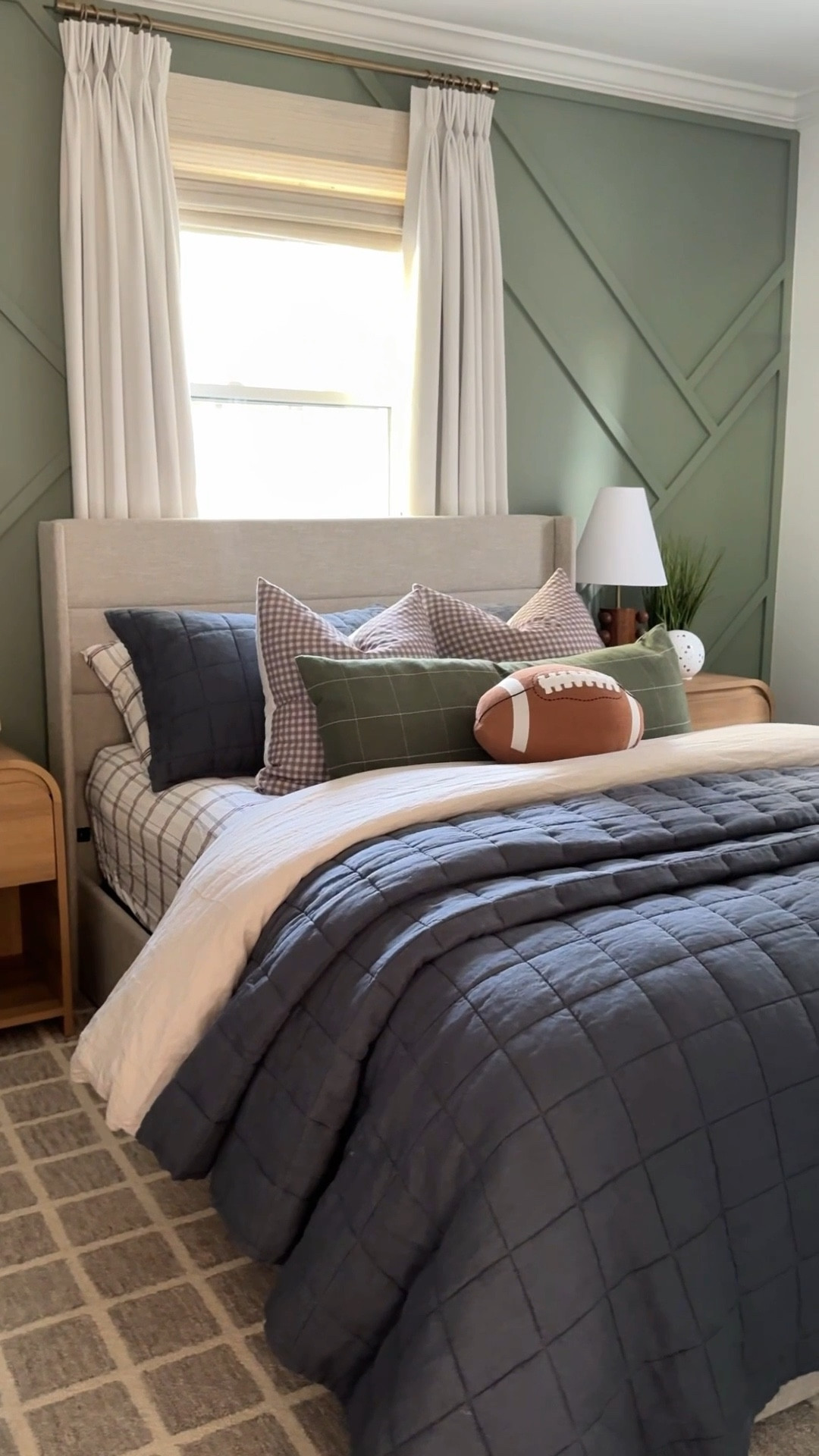 The cutest Target sheet set for a boys’ room 🙌 Love the simple stripe, it feels timeless but still fun, and it’s on sale right now. 🎉

Tap to shop while it’s marked down ⬇️

#LTKHome #LTKKids #BoysRoomDecor #KidsRoomStyle #HomeFavorites
