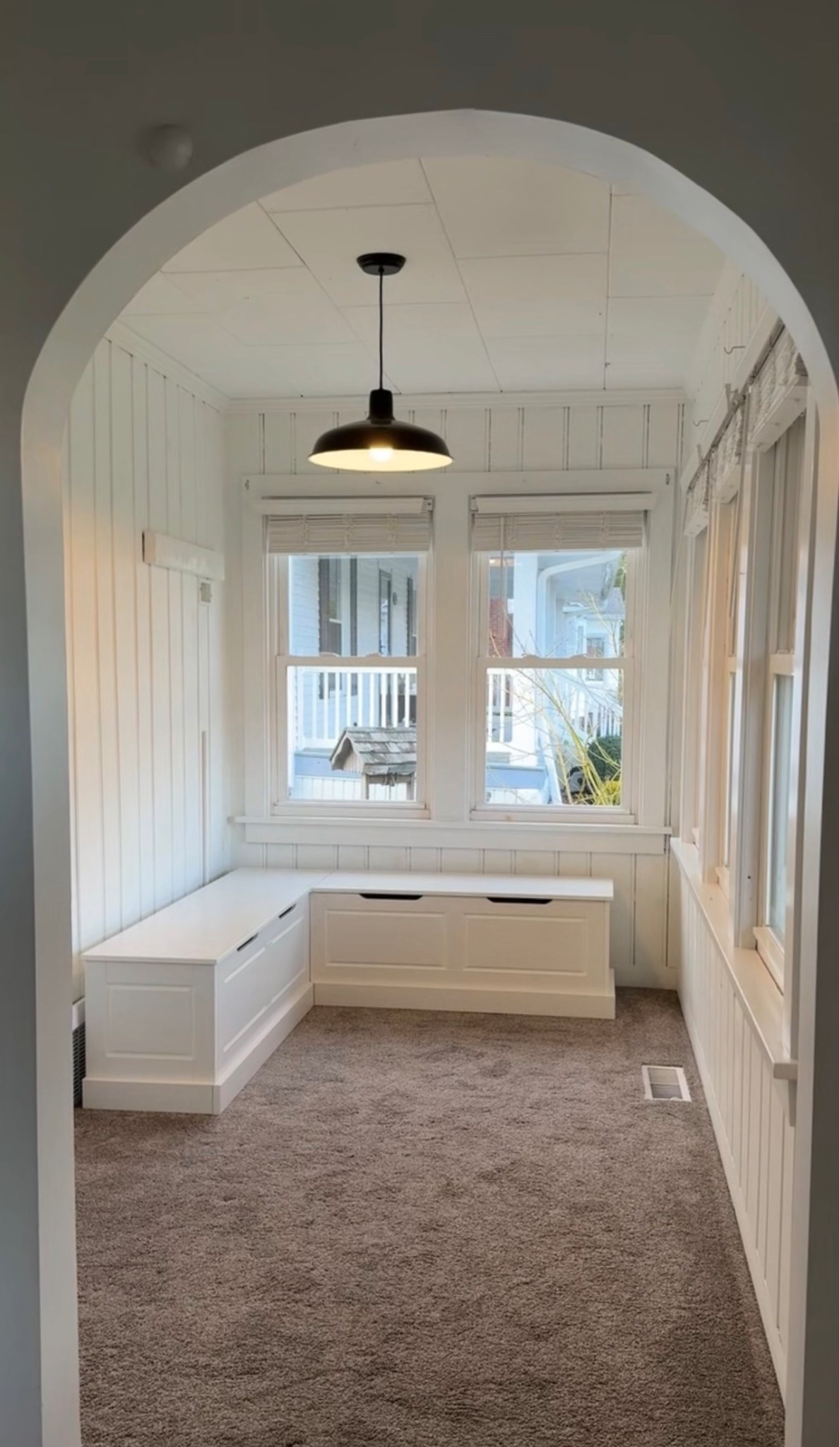 white breakfast nook bench! 

#LTKmorningroutine #LTKHome #LTKSeasonal