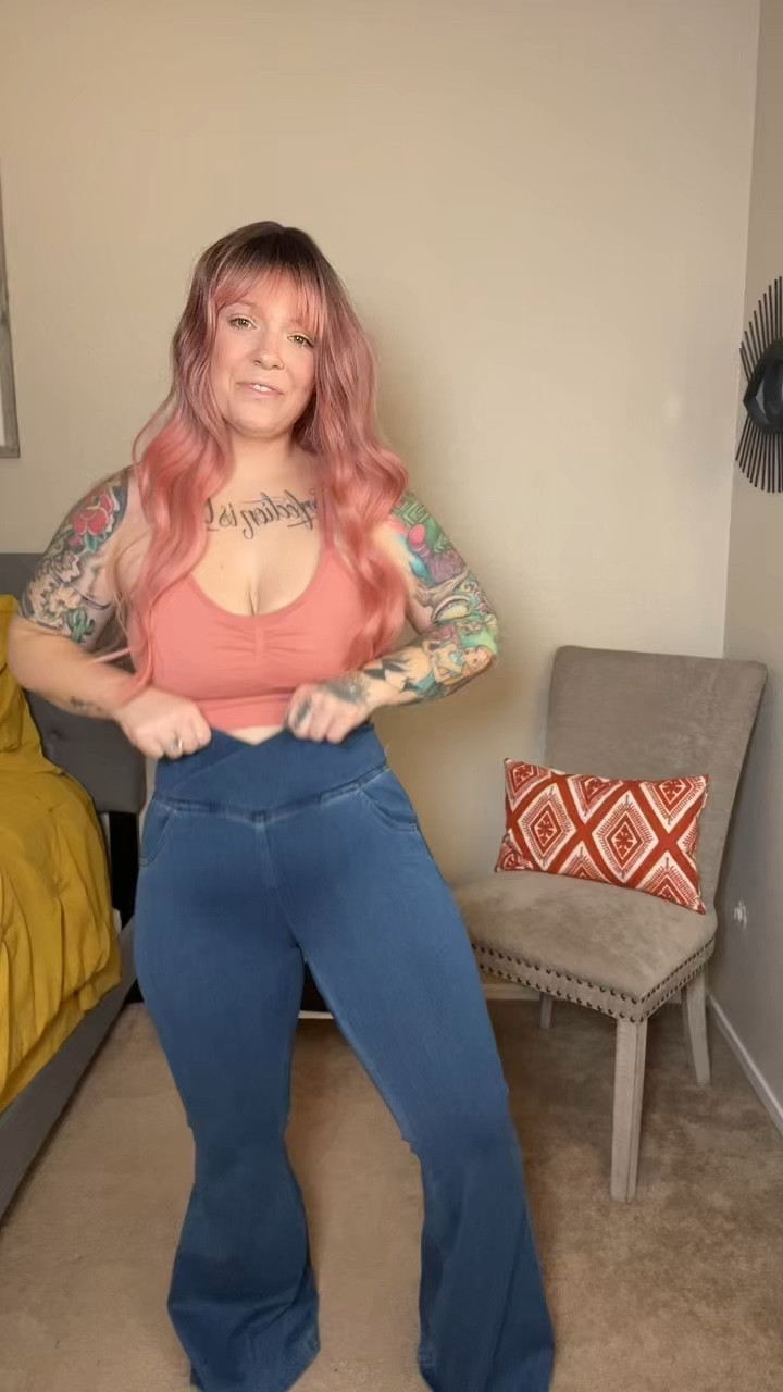 Since having babies jeans are very hard to come by. But no matter the season of life, I can always rely on these Halara magic flares! True to size!#LTKCyberWeek Use my code AMBERW11 to save on the Jeggings 

#LTKFindsUnder50 #LTKSaleAlert