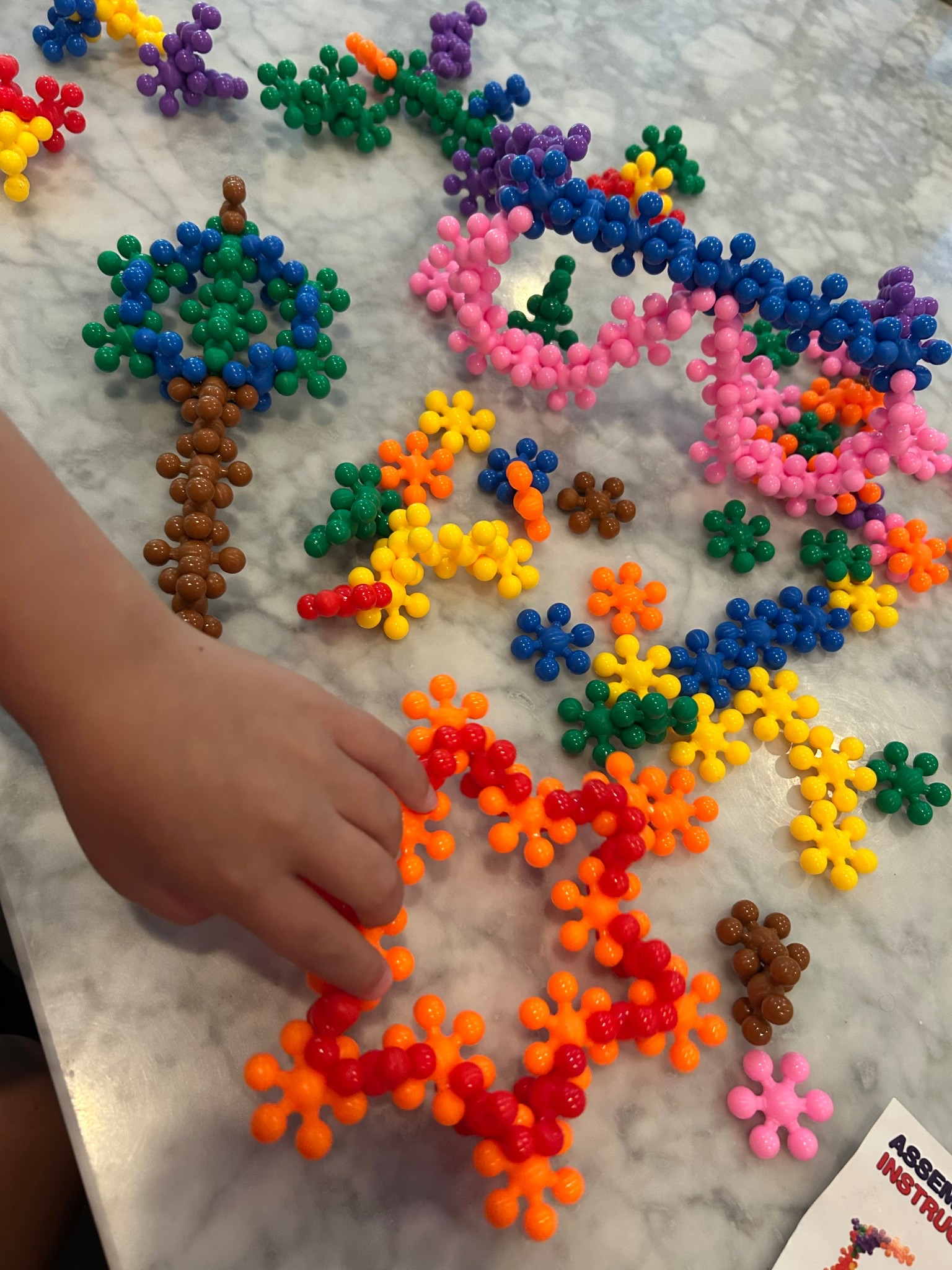 Simple and easy stem toy for the whole family. 