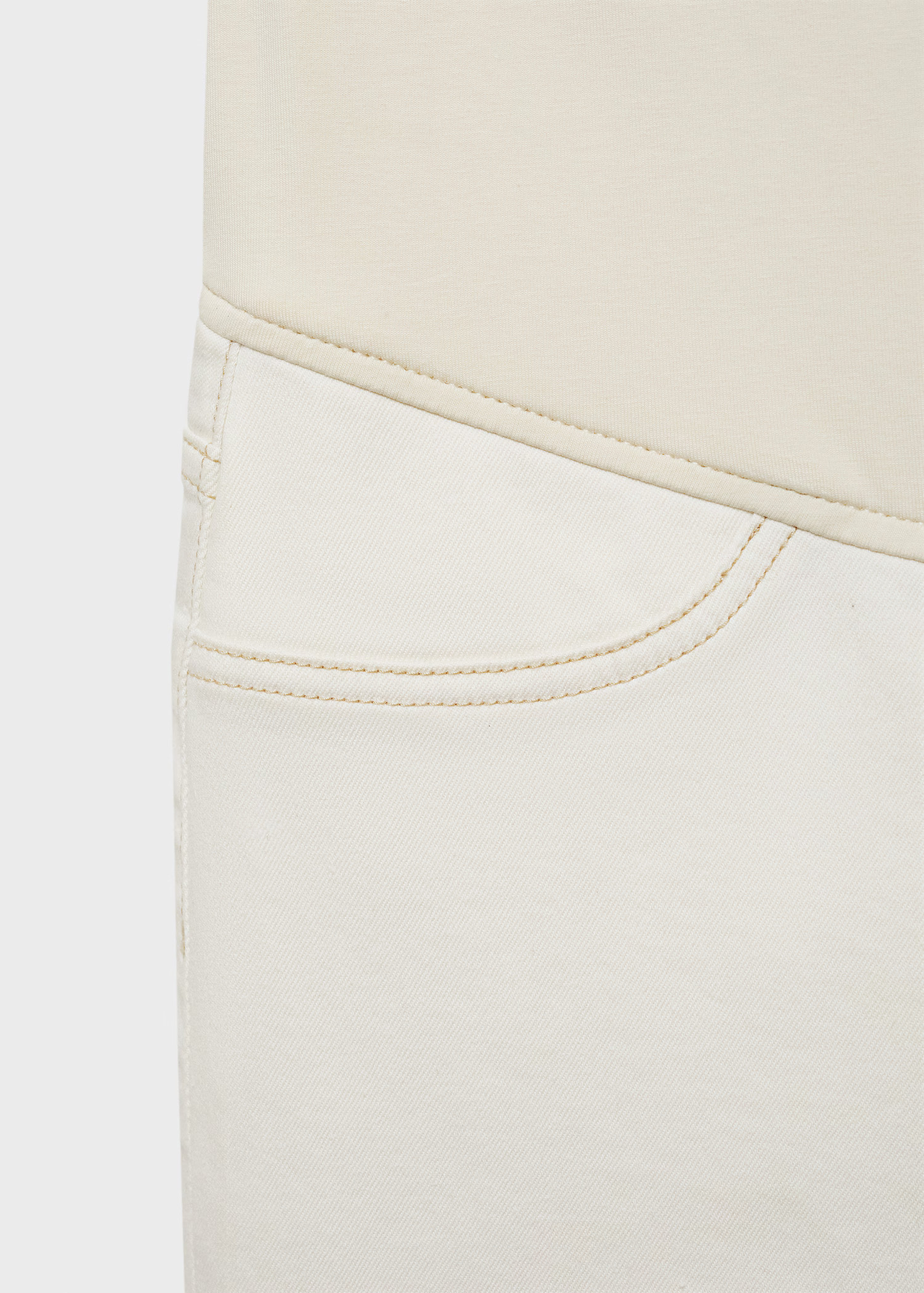 Flare-Umstandsjeans in Cropped-Länge - Damen | MANGO Deutschland | Mango EU