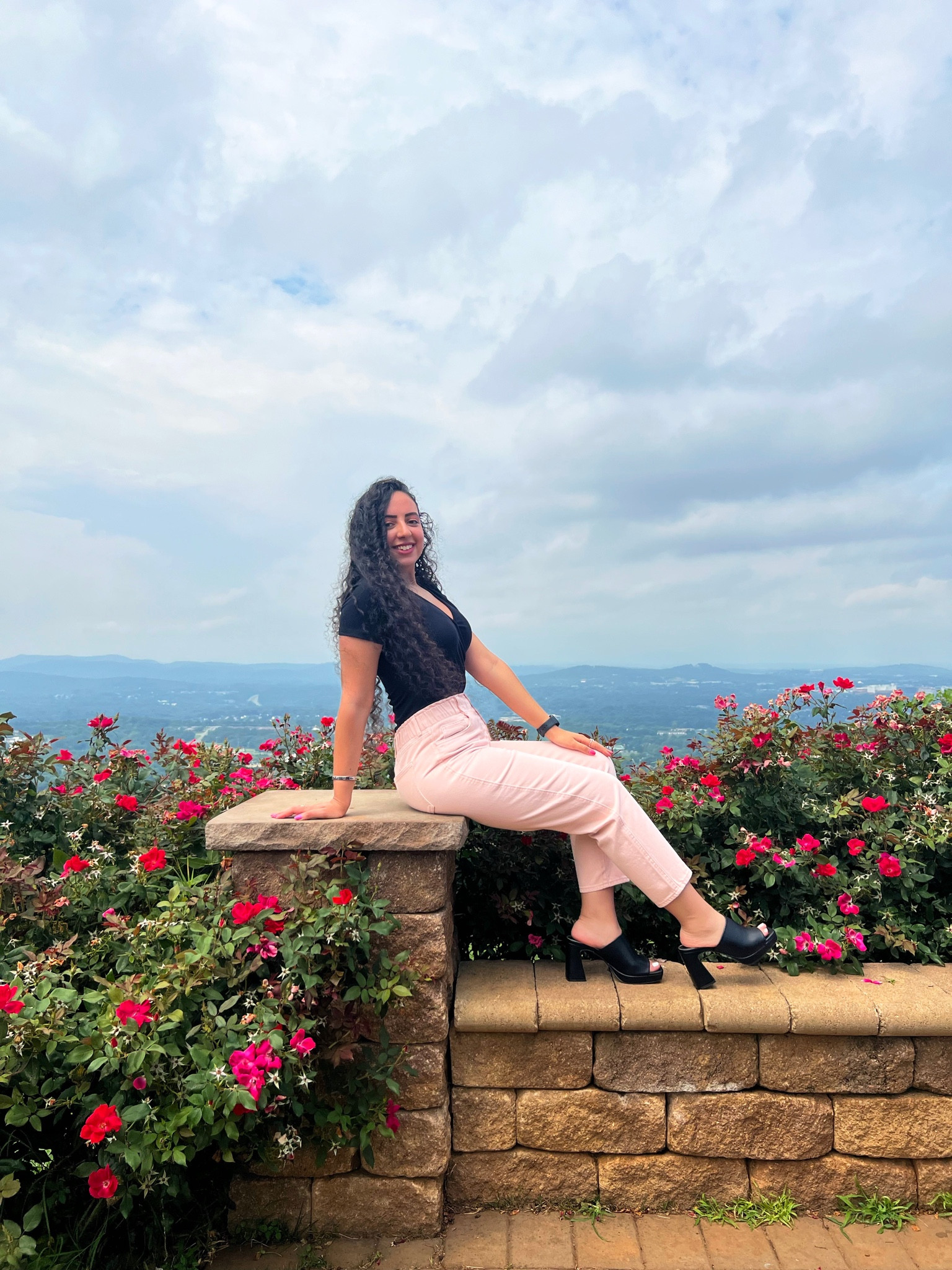 Pretty in pink 💗🎀
.
Pants: @hm 
Sandals: @tjmaxx 
Bag: @petitesimone_official 
.
🔗 LTK shop
🔗 Amazon storefront 
.
Fashion | Beauty | Life | Makeup | Jewelry | Amazon fashion | Amazon storefront | LTK | HM | H&M | TJMaxx | Sandals | Straight pants | Pink | Black | Heels | Flowers | Mountains

#LTKstyletip #LTKshoecrush #LTKitbag