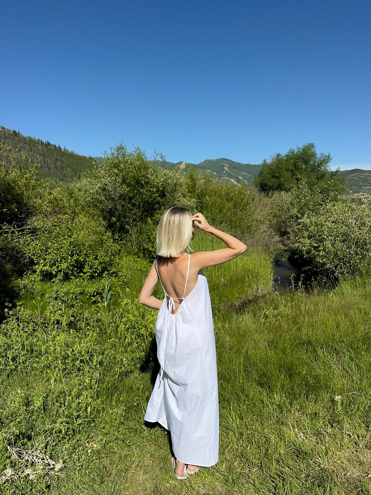 give me a sundress and a field to frolic and I’ll be happy :) linking some similar dresses and sweaters! 

#LTKSaleAlert #LTKFindsUnder100 #LTKFindsUnder50