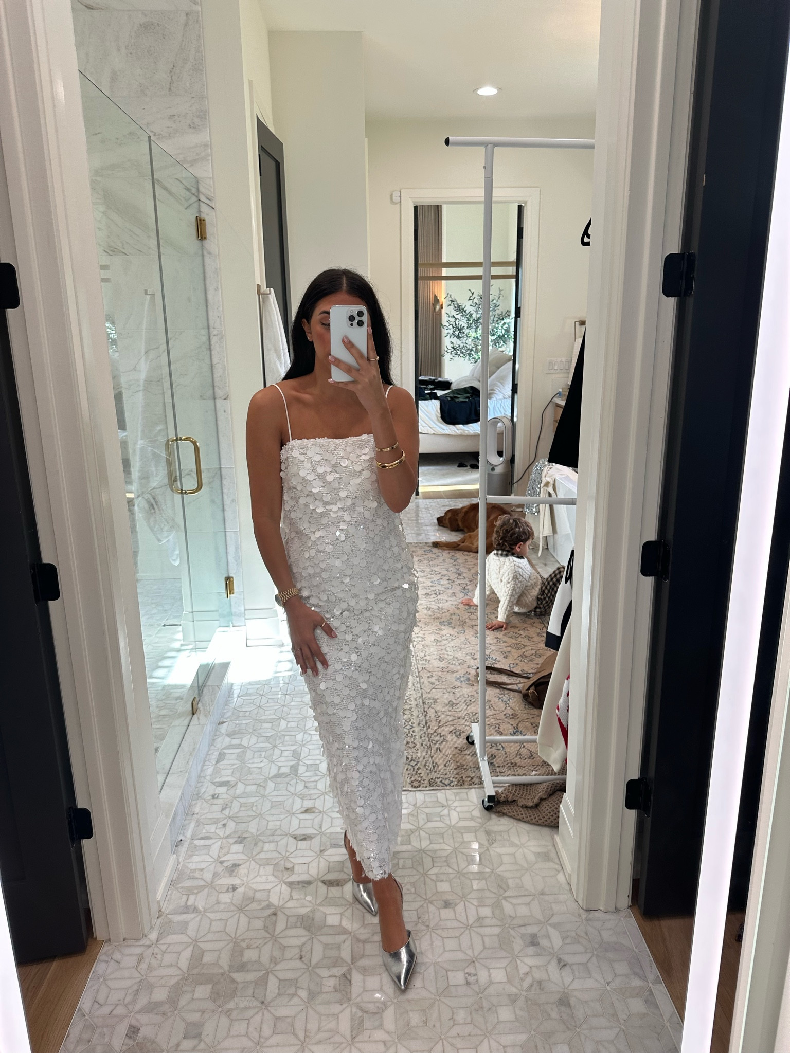 Dress: small

EXTRA20DEDE
This dress is stunning with the bigger sequins! 