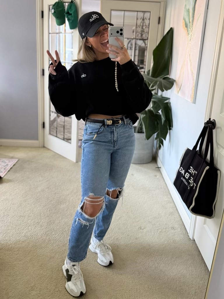 Casual outfit idea!

Womens fashion, winter fashion, winter style, winter outfit inspo, casual outfit inspo, trendy fashion, mom style, affordable fashion, everyday fashion

#LTKootd #LTKPetite #LTKSeasonal