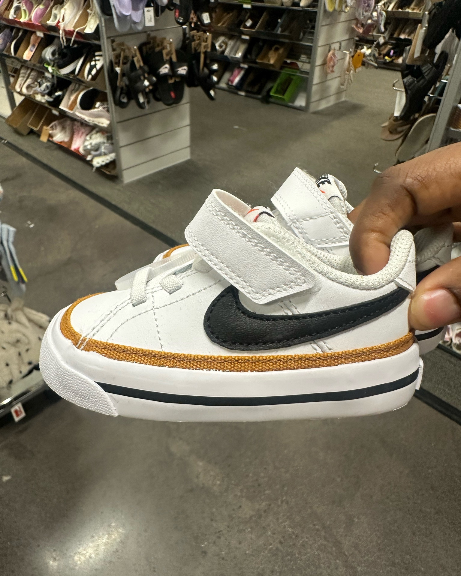 POV: you ran into  Nordstrom Rack￼ “just to look” before a play date and somehow left with shoes for Princes Koi 🤭🛍️

Mom duty but make it cuteeee. I found the BEST random gems today. A neutral pair of New Balance sneakers that give effortless sporty mom energy, plus TWO pairs of Nike because apparently I have zero self control in the shoe section 😭

And of course… Koi HAD to get the pink pair. 🎀 Tiny sneakers automatically heal my inner child every time. The girl moms get it lol.

#LTKkids #NordstromRackFinds #ToddlerStyle #NikeKids #NewBalanceKids #PlayDateReady #GirlMomLife #MiniFashionista

#LTKKids #LTKBaby #LTKmomlife