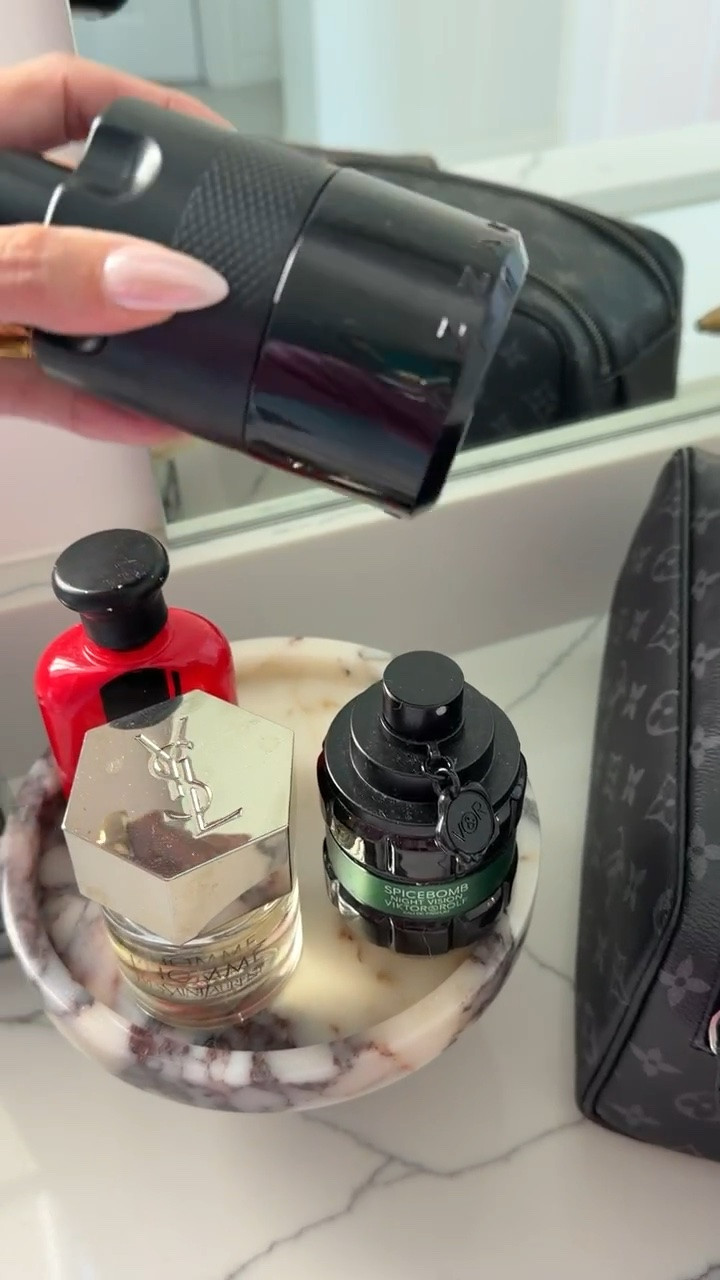 I was recently asked about what I was getting John for Father’s Day - these are some colognes he loves! 

@kohls @Sephora #kohls #sephoraatkohls 

Emily Gemma

#LTKstorytime #LTKBeauty