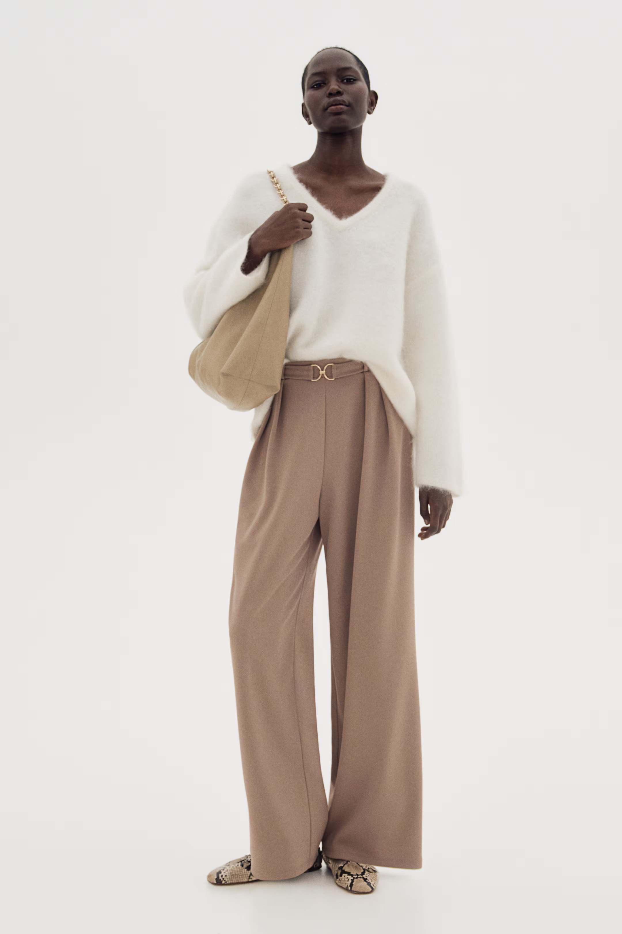 Buckle-detail tailored trousers - Black - Ladies | H&M GB | H&M (UK, MY, IN, SG, PH, TW, HK)