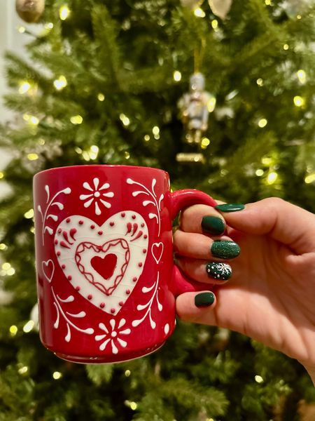 Christmas nails and details 💅🏼🥤❤️💚✨

#LTKbeauty #LTKSeasonal #LTKHoliday