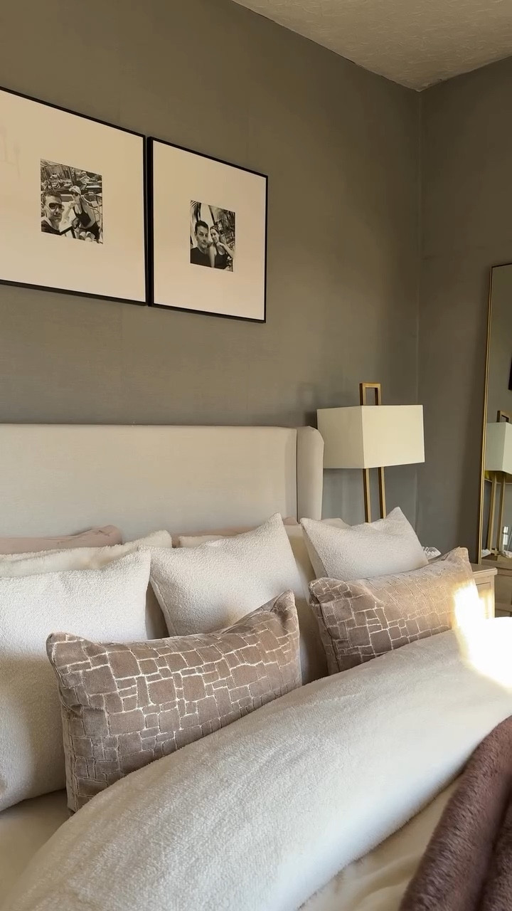 ✨ Sliding into a whole new level of cozy. BRB, never leaving this bed. 💤💗

*Disclaimer this post is not sponsored, I bought the bedding with my own money*

#next #nexthome #nexthomebedding #bedding #fleecebedding @nexthome #newbedding #home #autumn #winter #cosybedding #teddybearbedding #homeinteriors #homefurnishings #emmaeva #leeds #nexthomeware #homeware #Bedding#BedroomDecor #HomeDecor #CozyHome #BedroomInspo #InteriorDesign #HomeStyling
#DreamBedroom #BedAesthetic #HomeEssentials #luxurybedding #sleepwell #cosyvibes