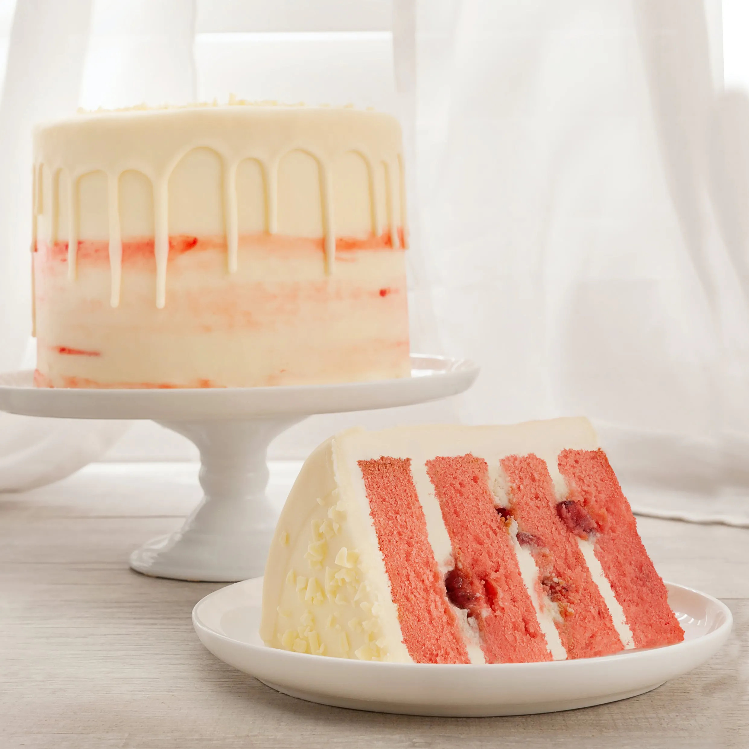Fresh Strawberry 4-Layer Cake

From
We Take the Cake

( 4.8) | Goldbelly