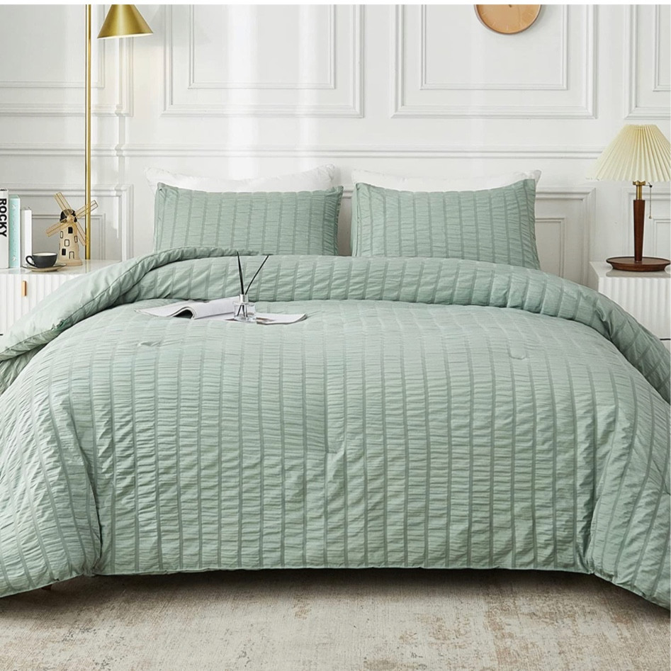 AveLom Seersucker King Comforter Set (104x90 inches), 3 Pieces - 100% Soft Washed Microfiber Lightweight Comforter with 2 Pillowcases, All Season Down Alternative Comforter Set for Bedding, Green 

#LTKhome #LTKFind