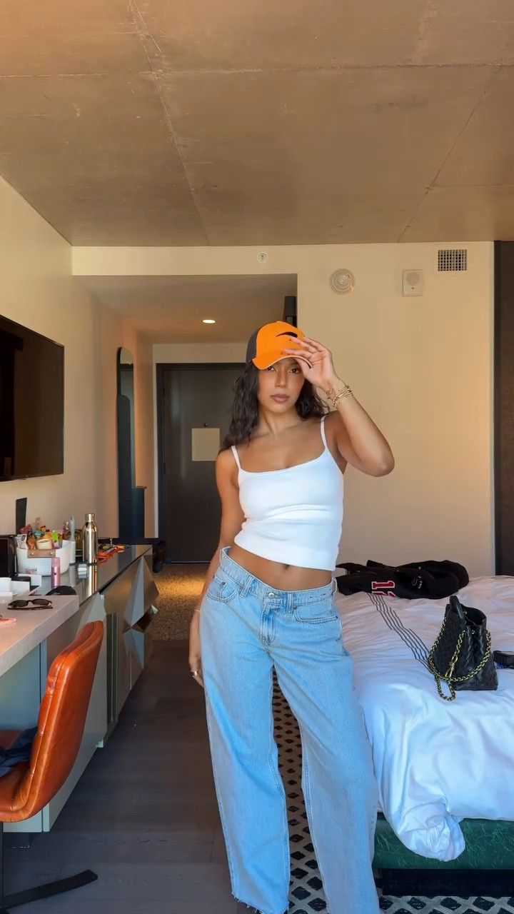 Austin Grand Prix weekend with @abercrombie 🏎️ which jeans are we wearing? #abercrombiepartner