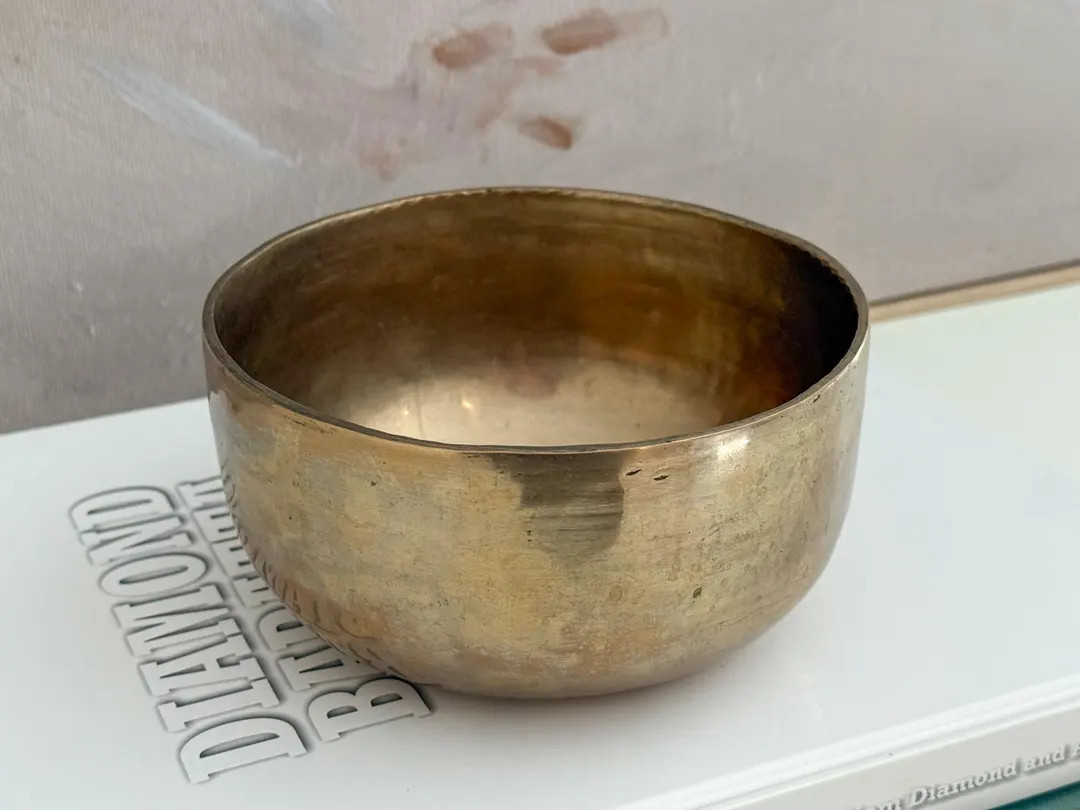 Vintage Heavy Solid Brass Bowl // Grandmillennial // Hollywood Regency // Interior Design - Etsy | Etsy (US)