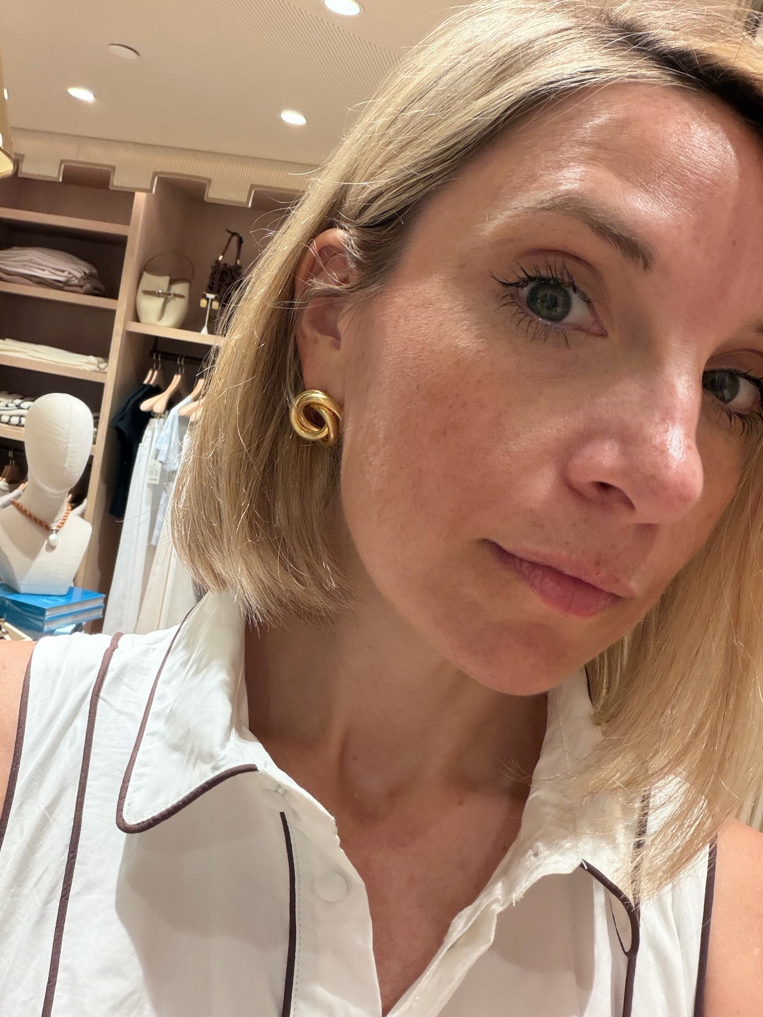 Gold linked stud earrings

#LTKootd #LTKOver40 #LTKWorkwear
