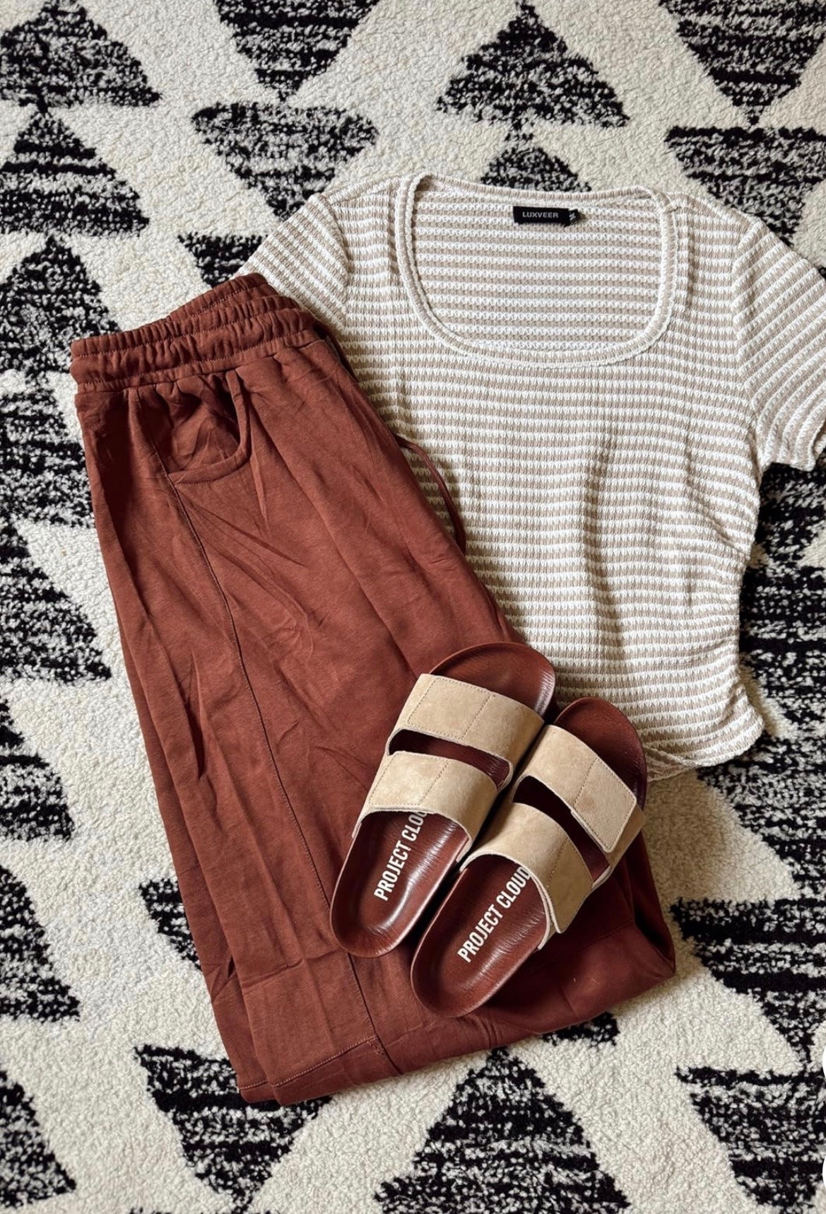 Cozy barrel pants you didn’t know you needed!

#LTKmomlife #LTKgrwm #LTKdayinmylife