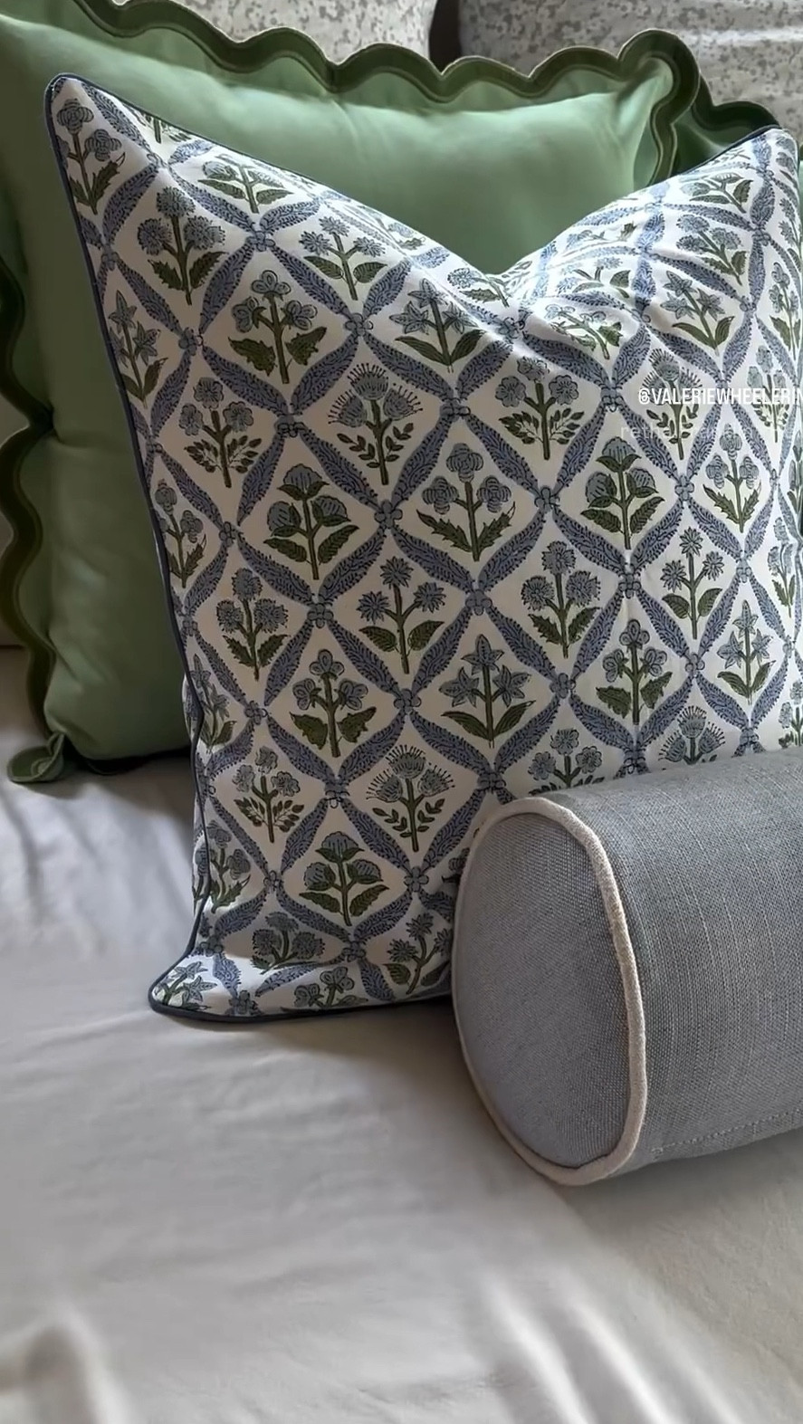 Preppy aesthetic, grandmillenial style, Amazon home finds, design finds 

#LTKhome #LTKfindsunder50 #LTKSeasonal