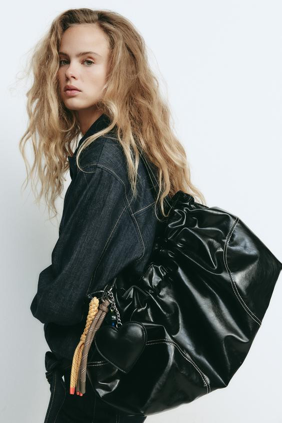 GATHERED CHARM SHOPPER | Zara US