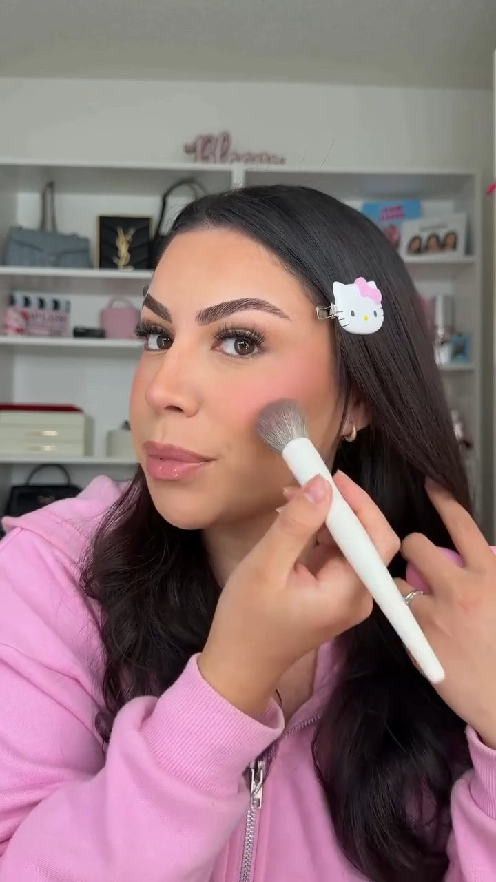 The cutest blush & vday collection 💘💌✨ 

#blush #colourpop #blushcombo #affordablemakeupproducts