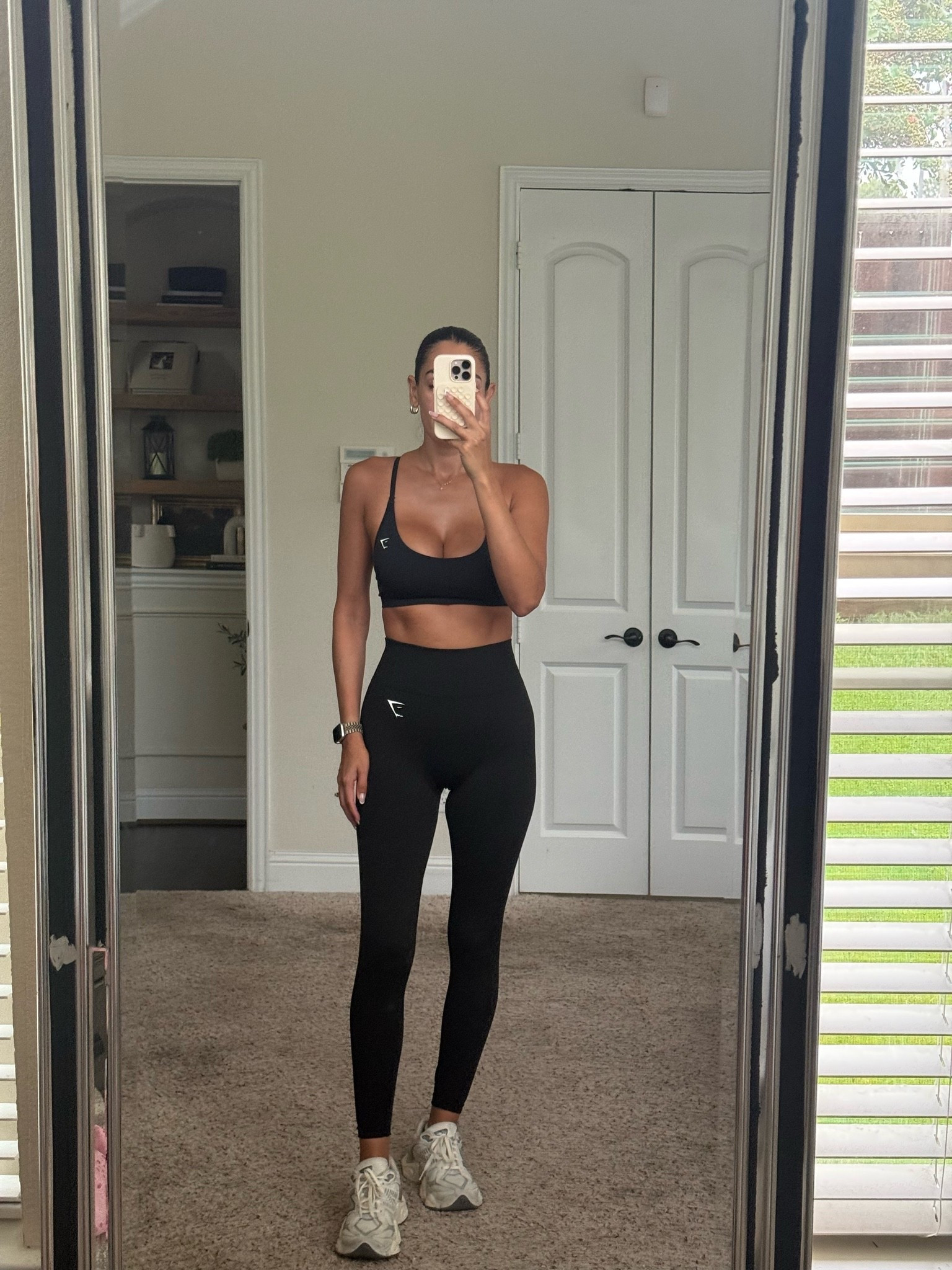 Small in both

#LTKfitnessgoals #LTKmorningroutine #LTKgrwm