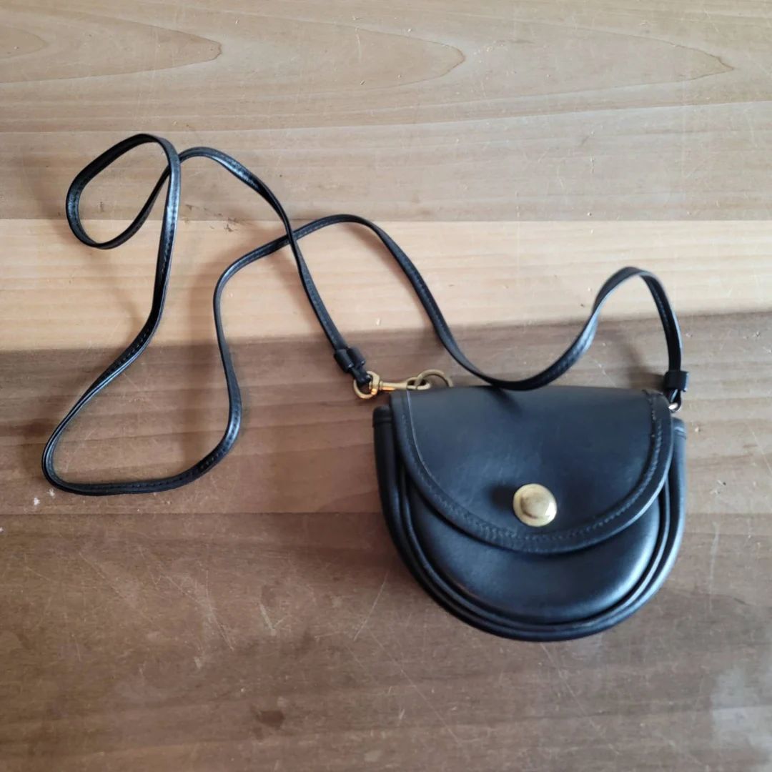 Vintage Small Coach Black Leather Crossbody Bag Pocketbook - Etsy | Etsy (US)