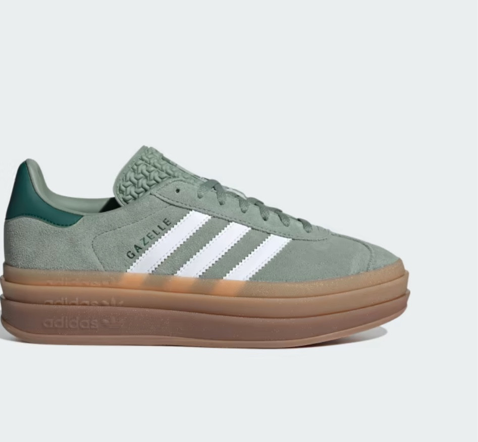 🍵 💚 love this color combo! 

#LTKstyletip #LTKtravel #LTKeurope