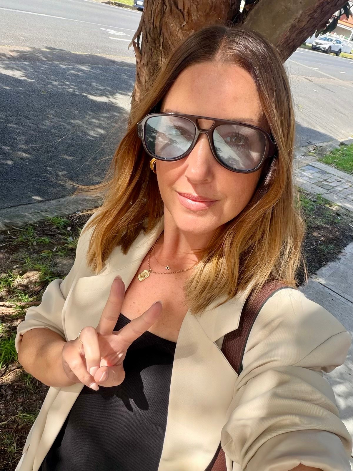 The easiest way to elevate a simple blazer + black base 🖤 These oversized DECJUBA sunglasses are doing all the work. Effortless, polished & a little bit cool-girl.#LTKFashion #LTKFinds #LTKAccessories #EverydayStyle #DECJUBA #SunglassesStyle #StreetStyle

#LTKstyletip #LTKaustralia #LTKworkwear #LTKspring #LTKsummer #LTKaustralia