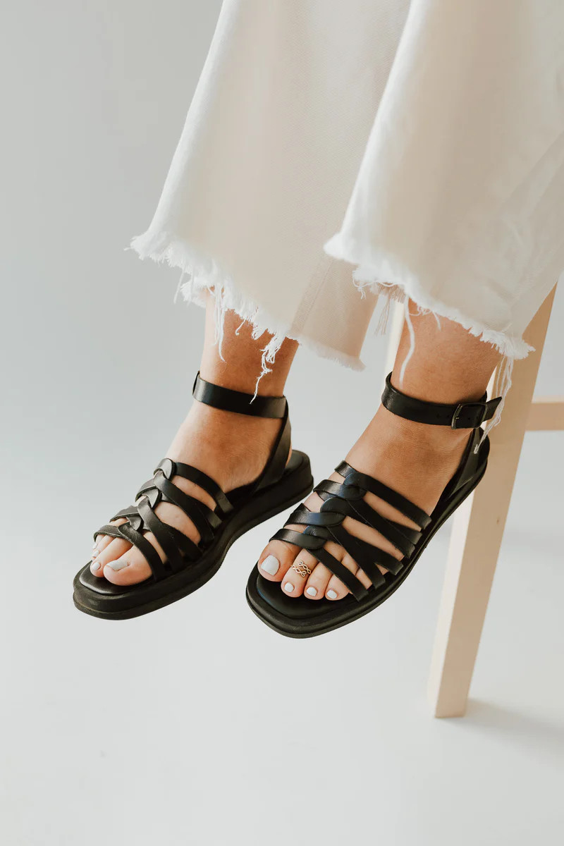Piper & Scoot x Seychelles: Mallory Sandal in Black | Piper & Scoot